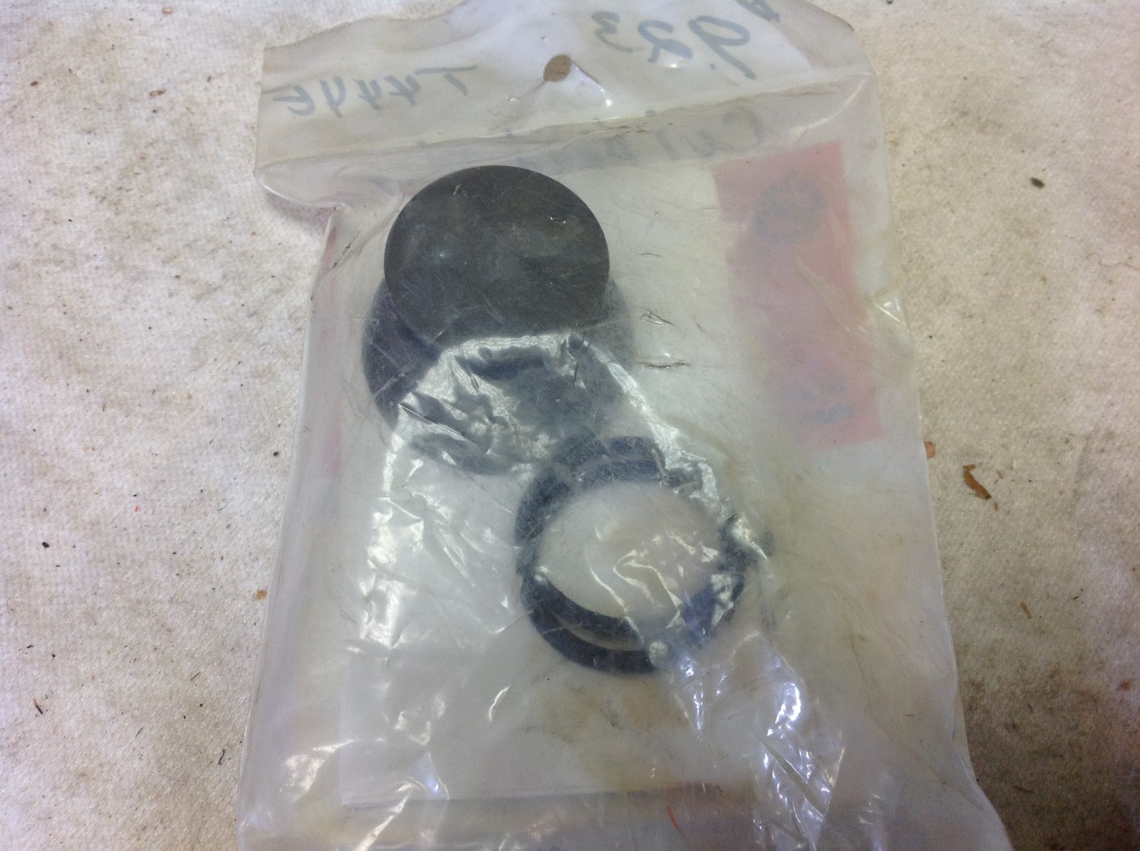 International Oil Rail Plug- # 1827535c94 sold as a set of Two(2) FREE SHIPPING