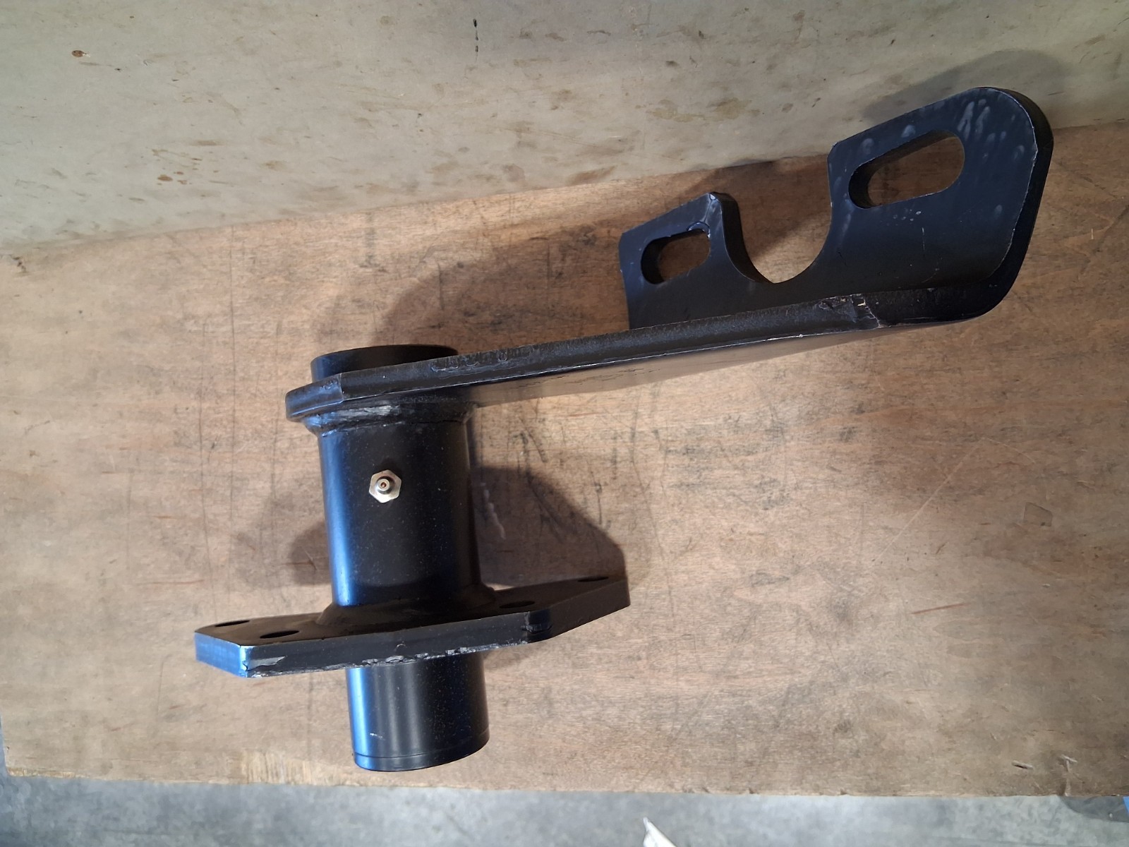 Bendix 10221 BRACKET AND TUBE BRAKE CHAMBER SUPPORT K083014