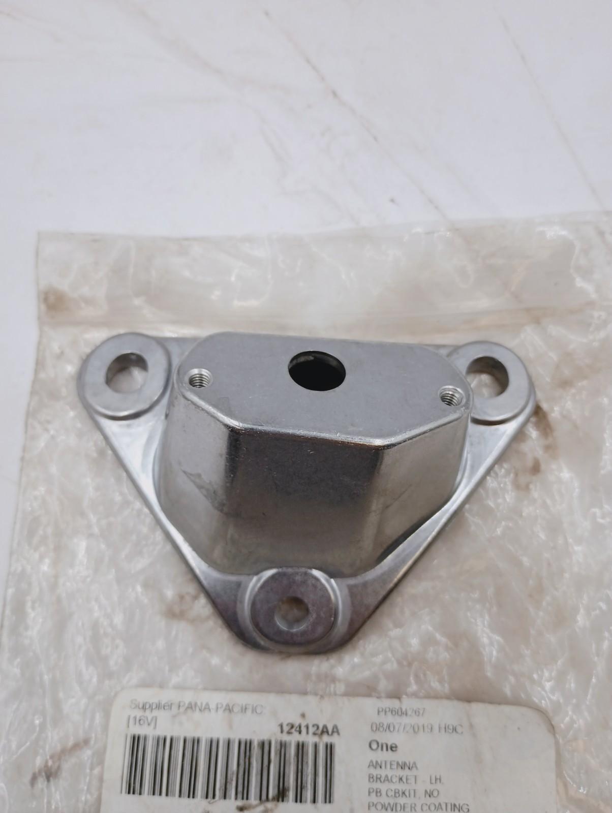 NEW GENUINE OEM PANA PACIFIC PP604267 LEFT HAND CB ANTENNA BRACKET 12412AA CBKIT