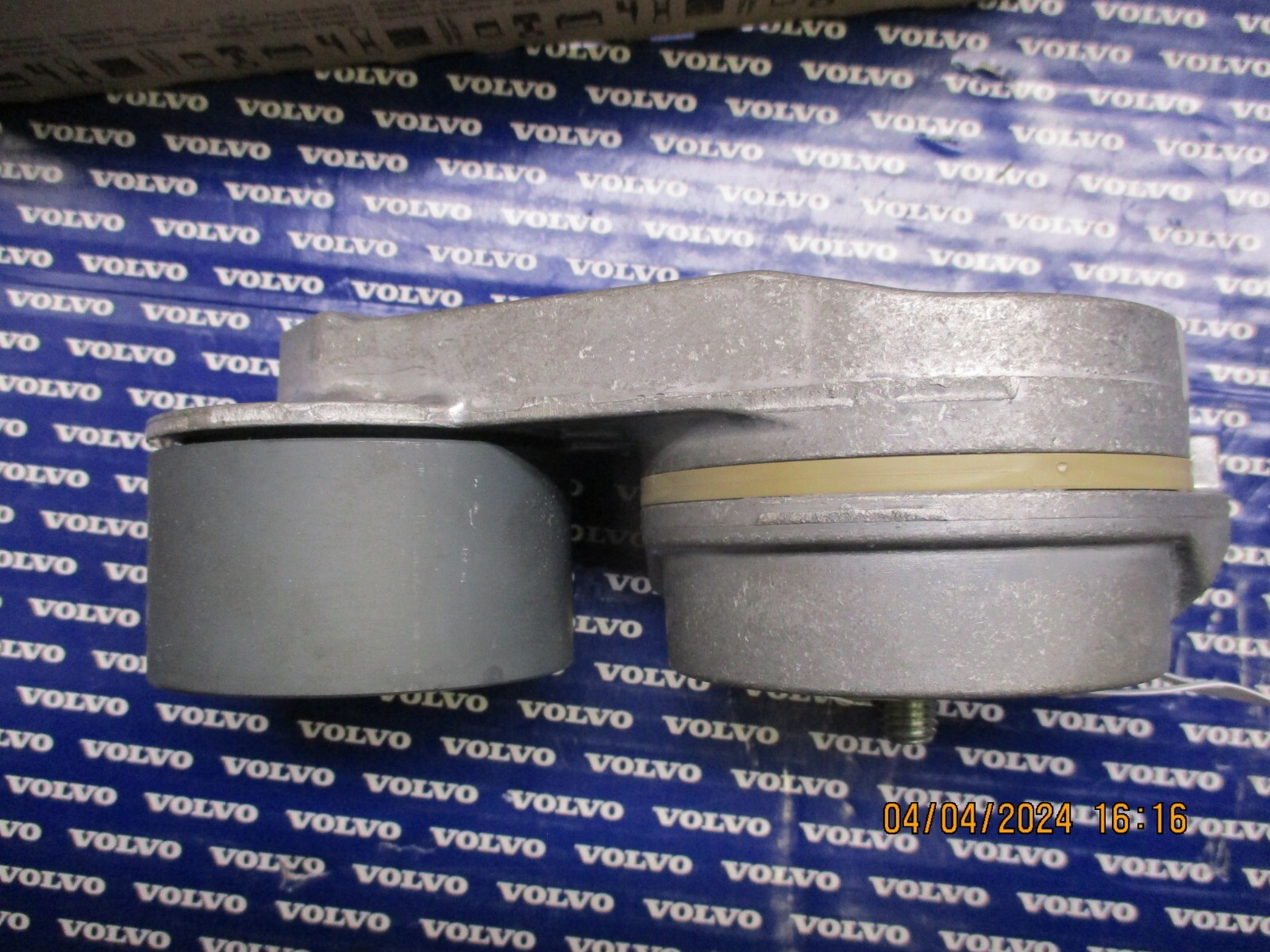 Volvo D13 2017-21 a/c belt tensioner OEM 24201573