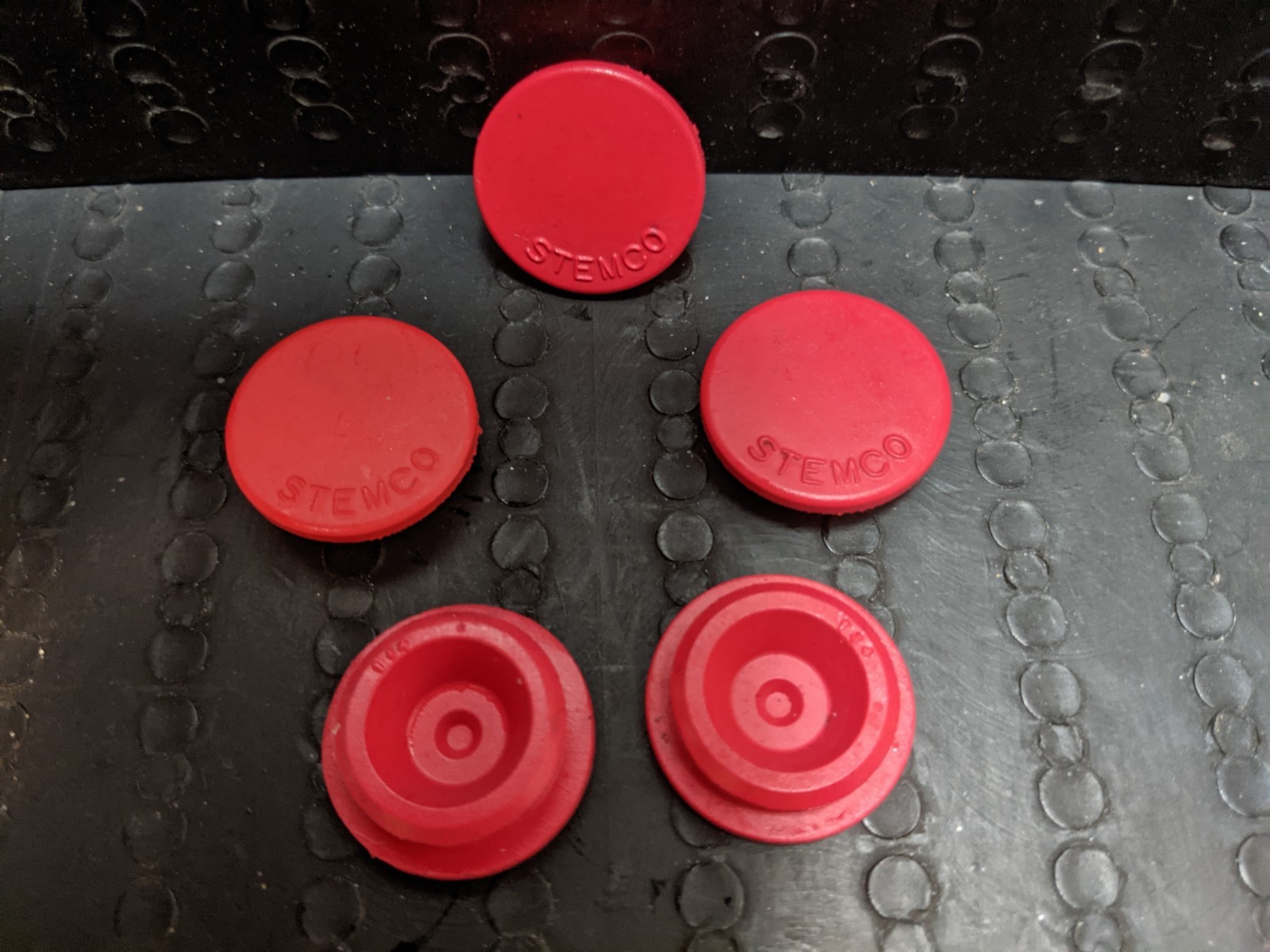 LOT of 5 STEMCO 3/4 inch HUB SEAL CAP PLUG 359 5915 / 3595915 – NEW ORIGINAL OEM