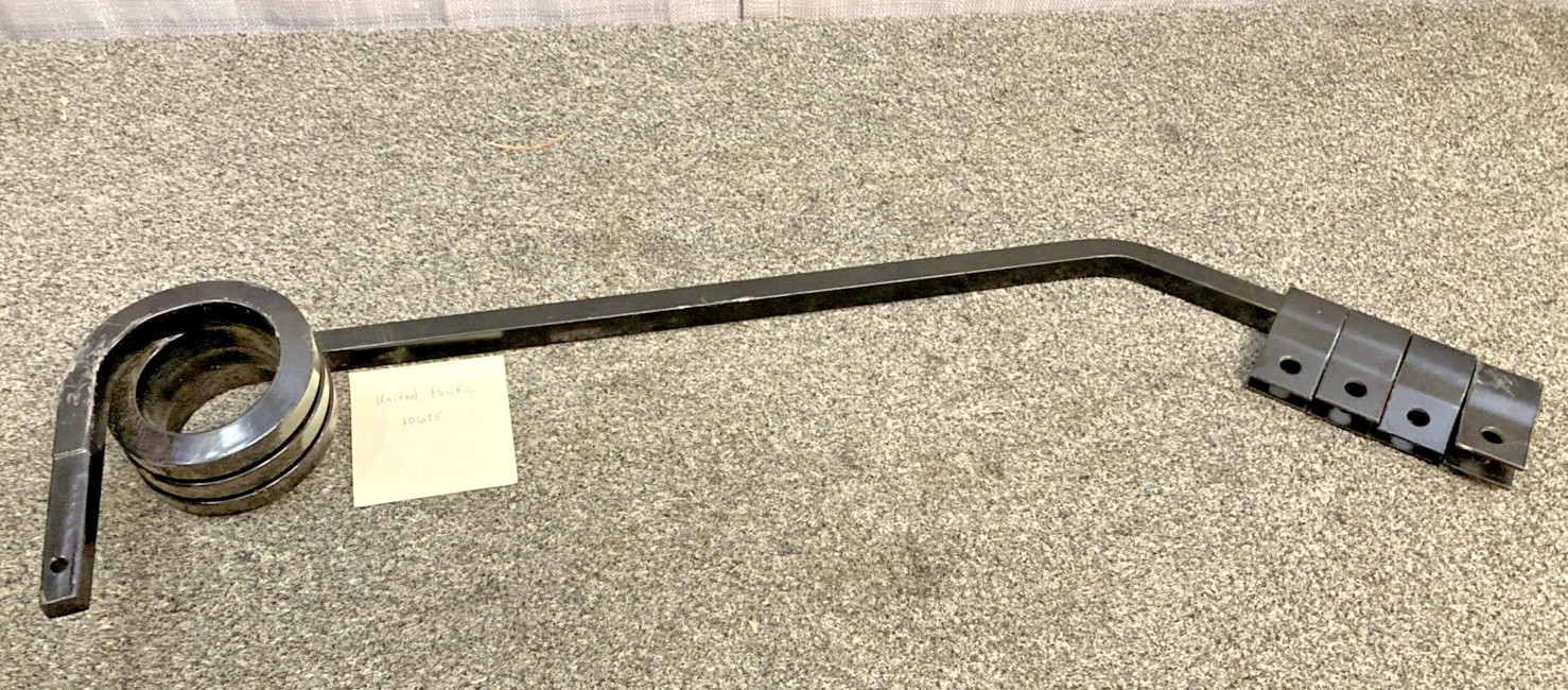 New Replaces United Pacific 10615 Black 3 Coil Angled Mud Flap Hanger