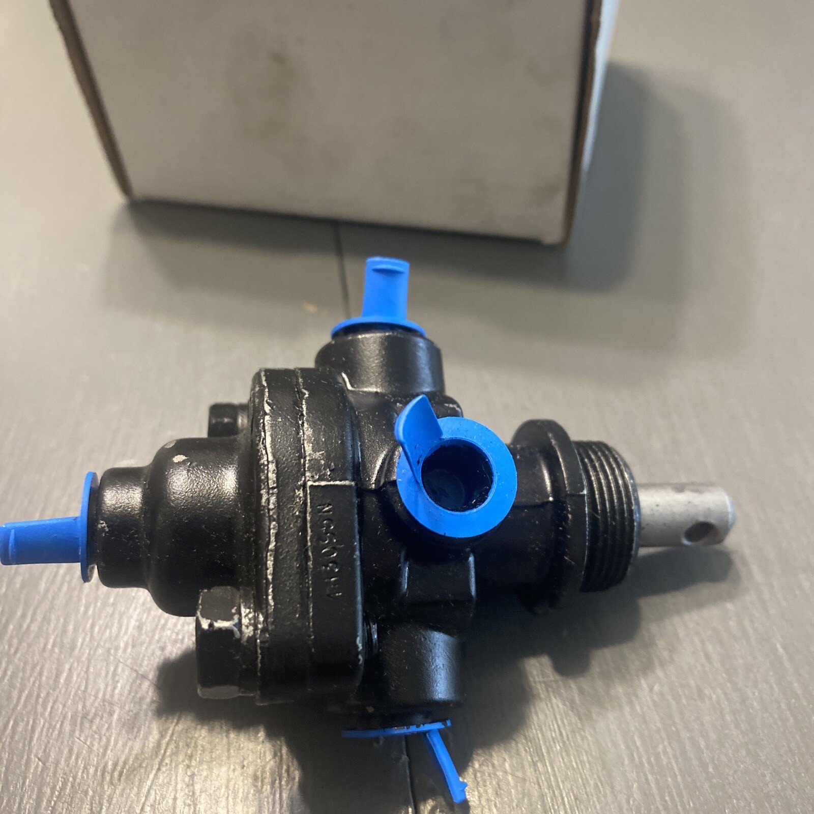 Bendix OR276567 X PP-1 Push / Pull Control Valve (Remanufactured)