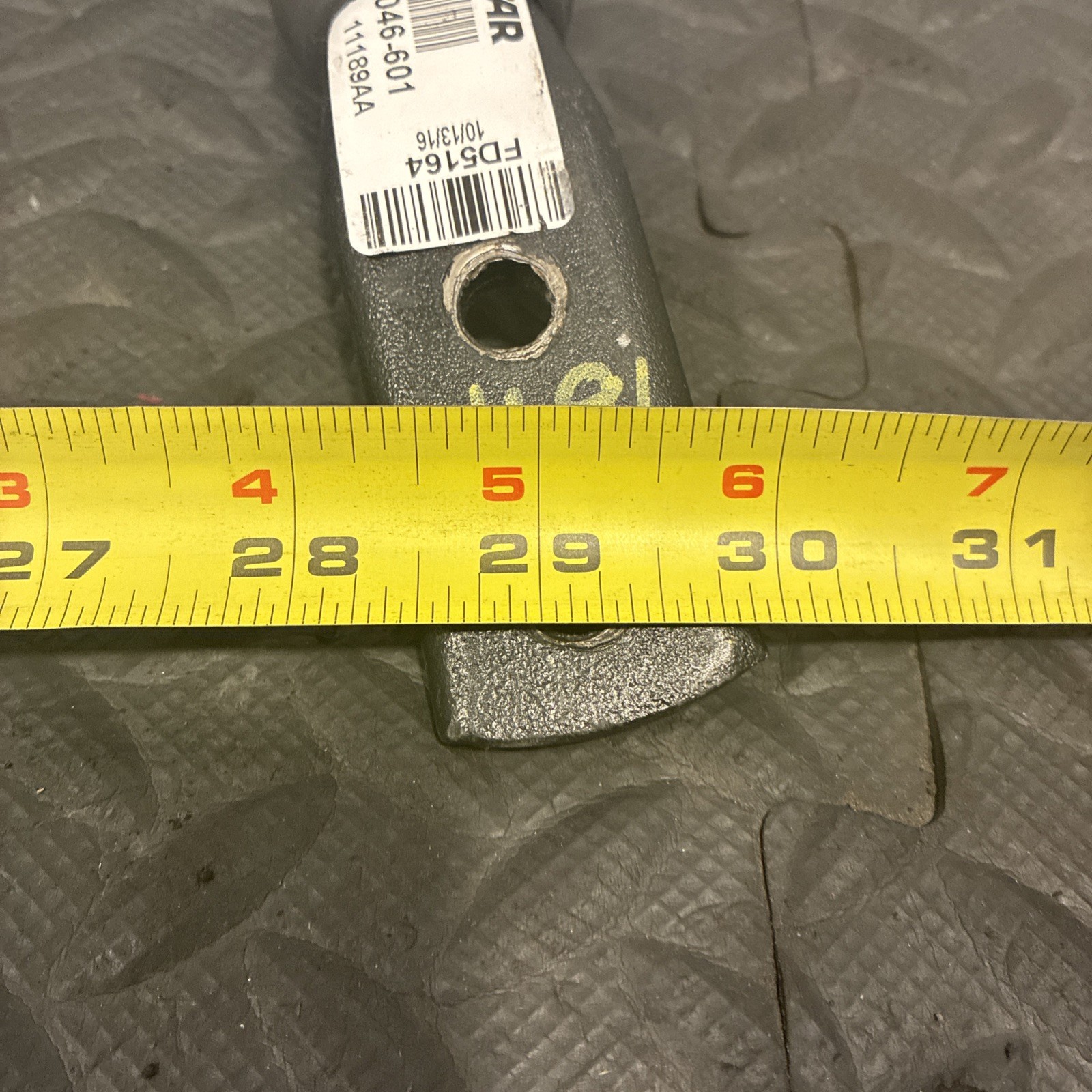 PACCAR Interior Grab Bar/Handle, Black PN: S56-1046-601 (TAG # 18446)