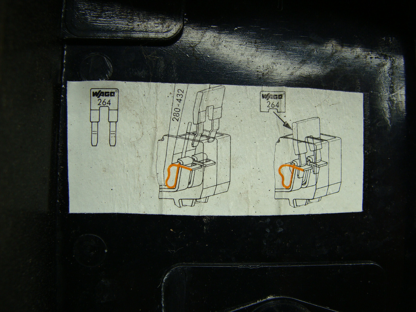 BERG 300634 JUNCTION BOX PULL FROM 2003 CRANE CARRIER LDT2-40