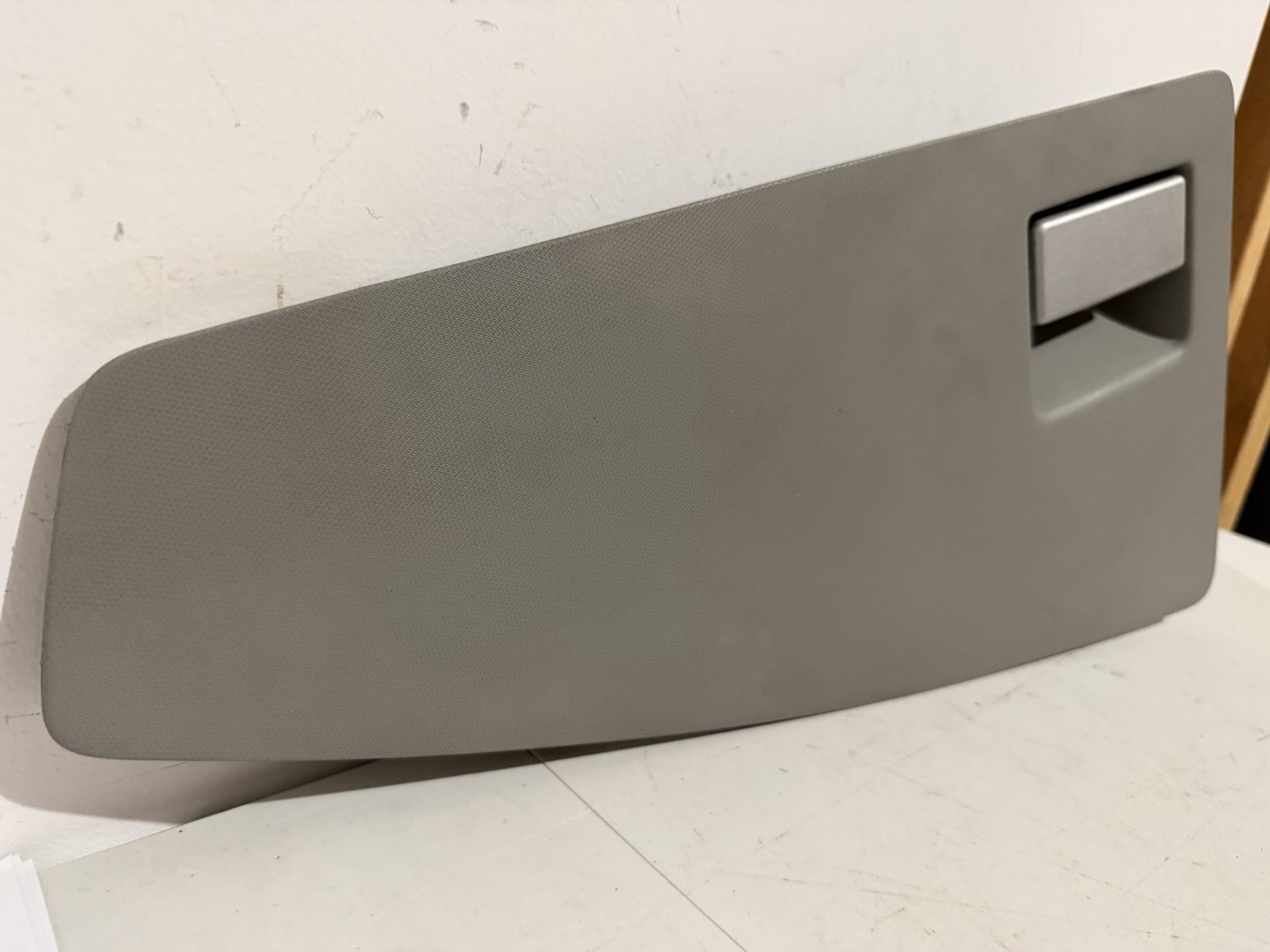 KENWORTH T680 FRONT LEFT UPPER STORAGE CABINET DOOR COVER GRAY OEM S60-1331-000