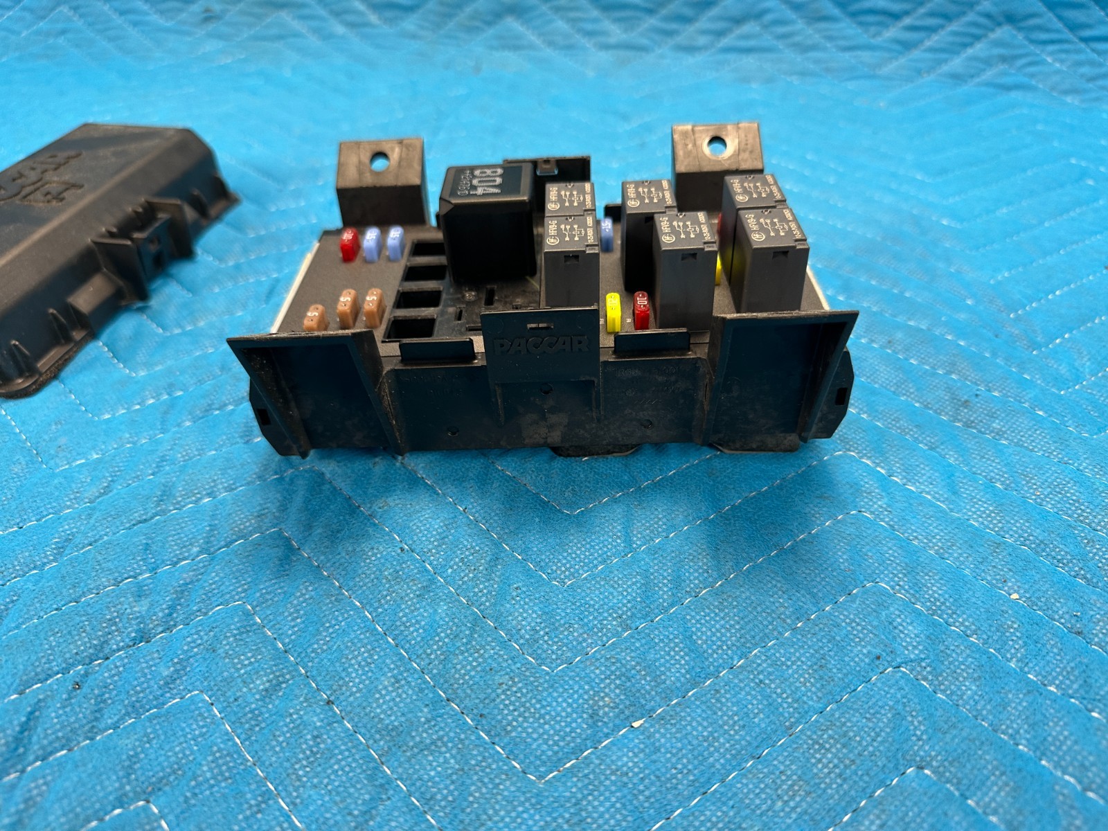 Kenworth T680 Paccar PDC Sleeper Cab Fuse Box Assembly 2023 OEM