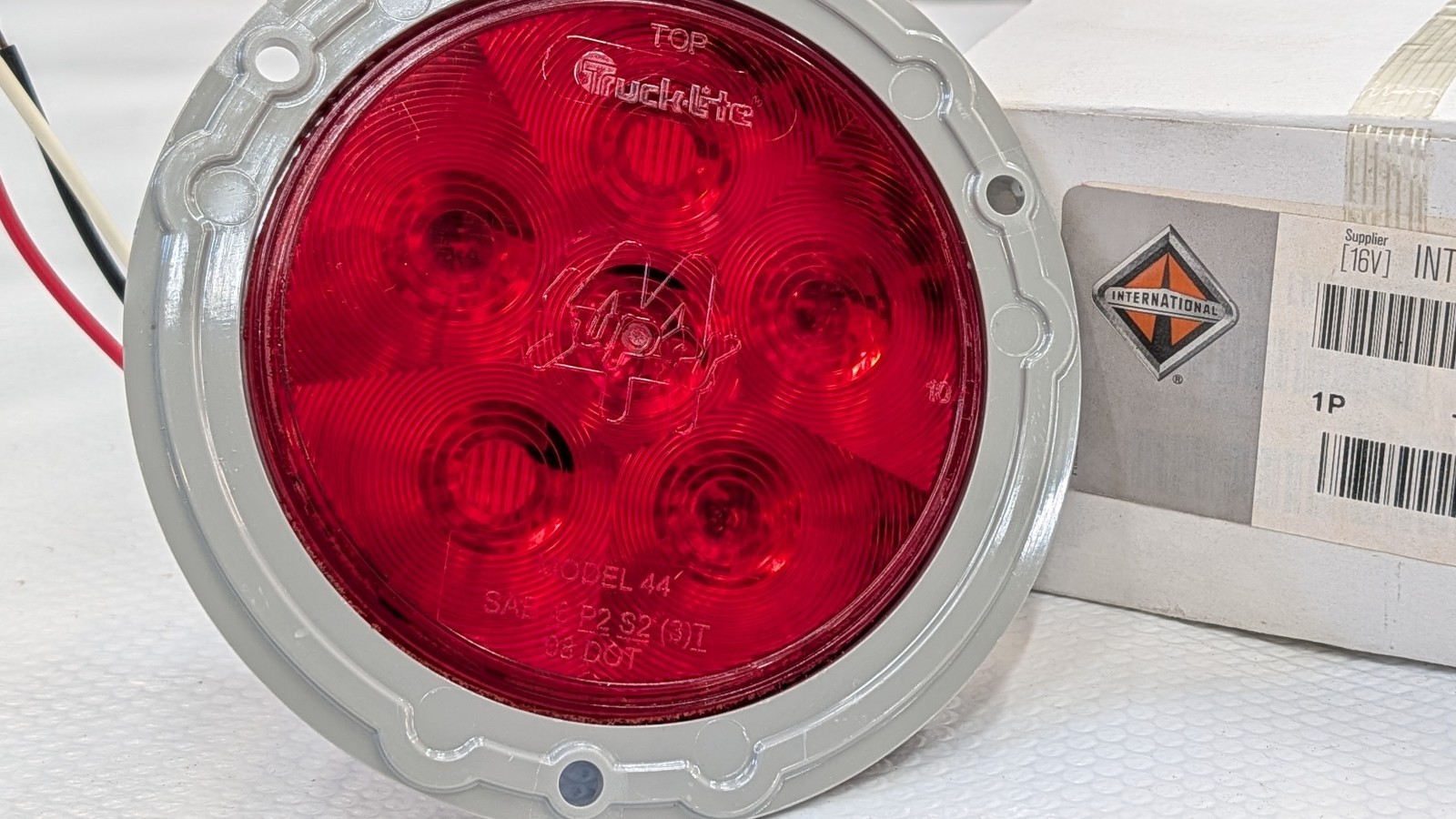 10 PACK 44362R Truck-Lite Super 44 LED 6 Diode Stop Turn Tail Light Lamp Flange