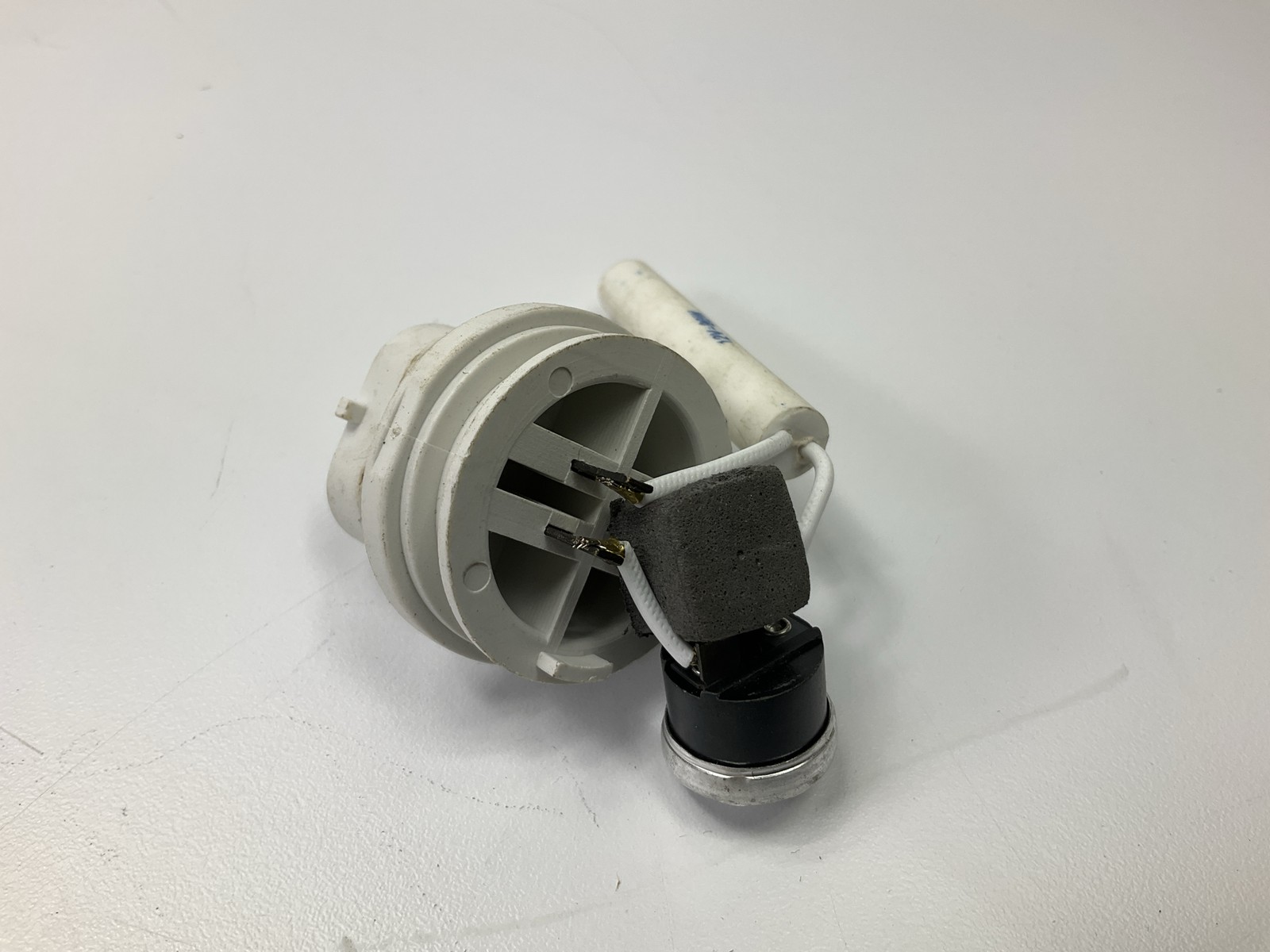 World American WA109495 Air Brake Dryer Heater – AD-SP Type, For Euclid