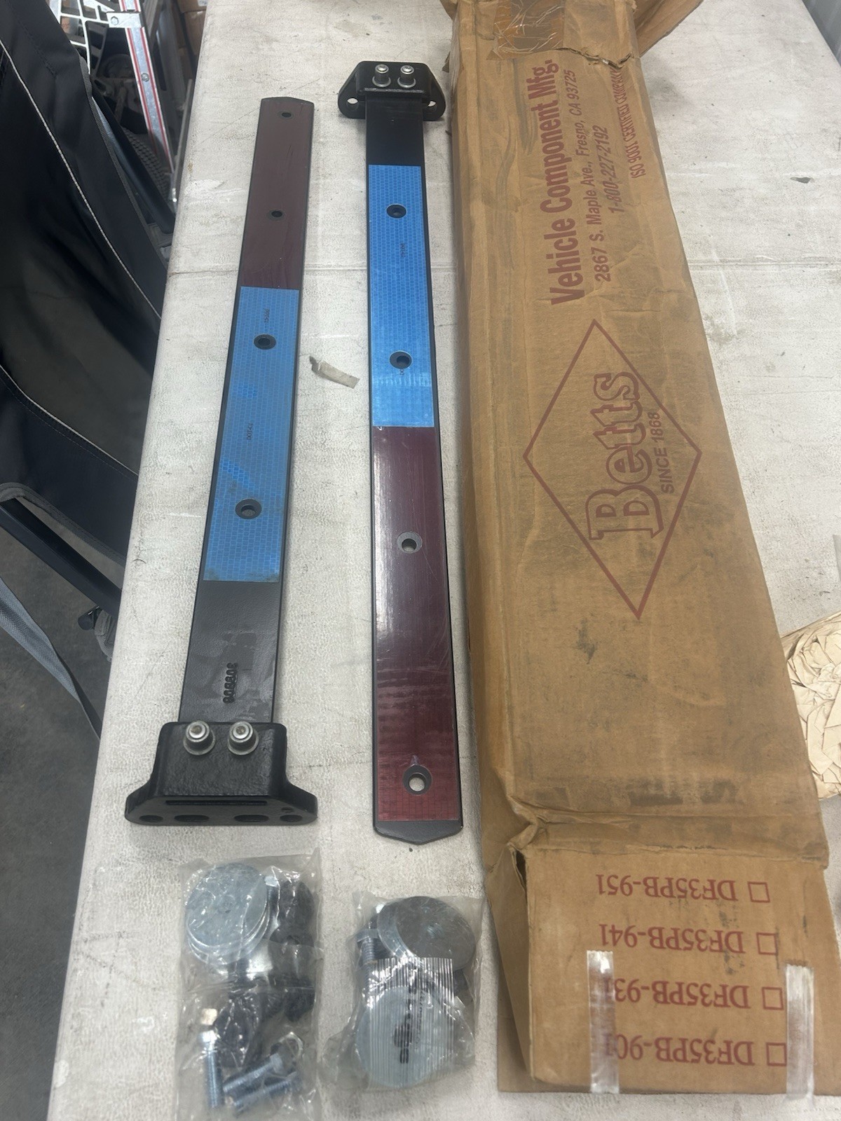 Betts Hd DF25PB-941 Mud Flap Hanger Directflex Vertical D8