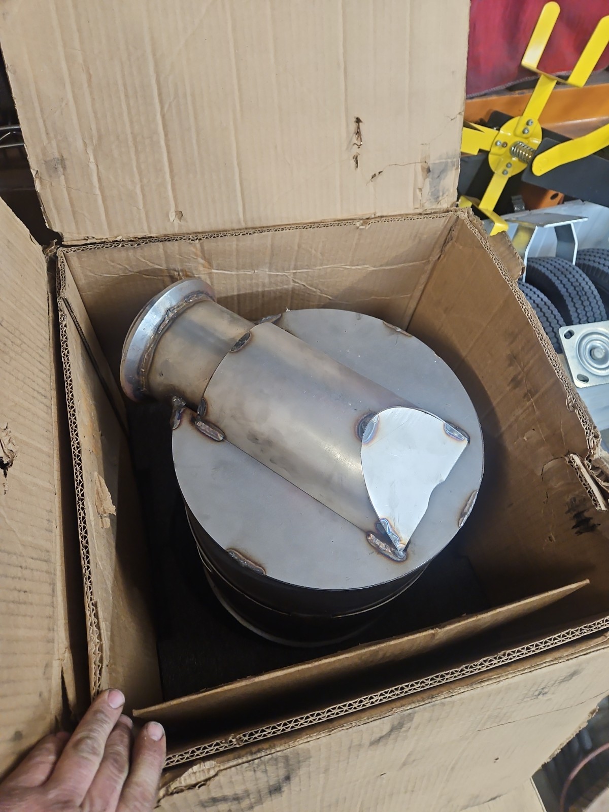 Roadwarrior C0152-ID Direct Fit Replacement Diesel Oxidation Catalys for Cummins