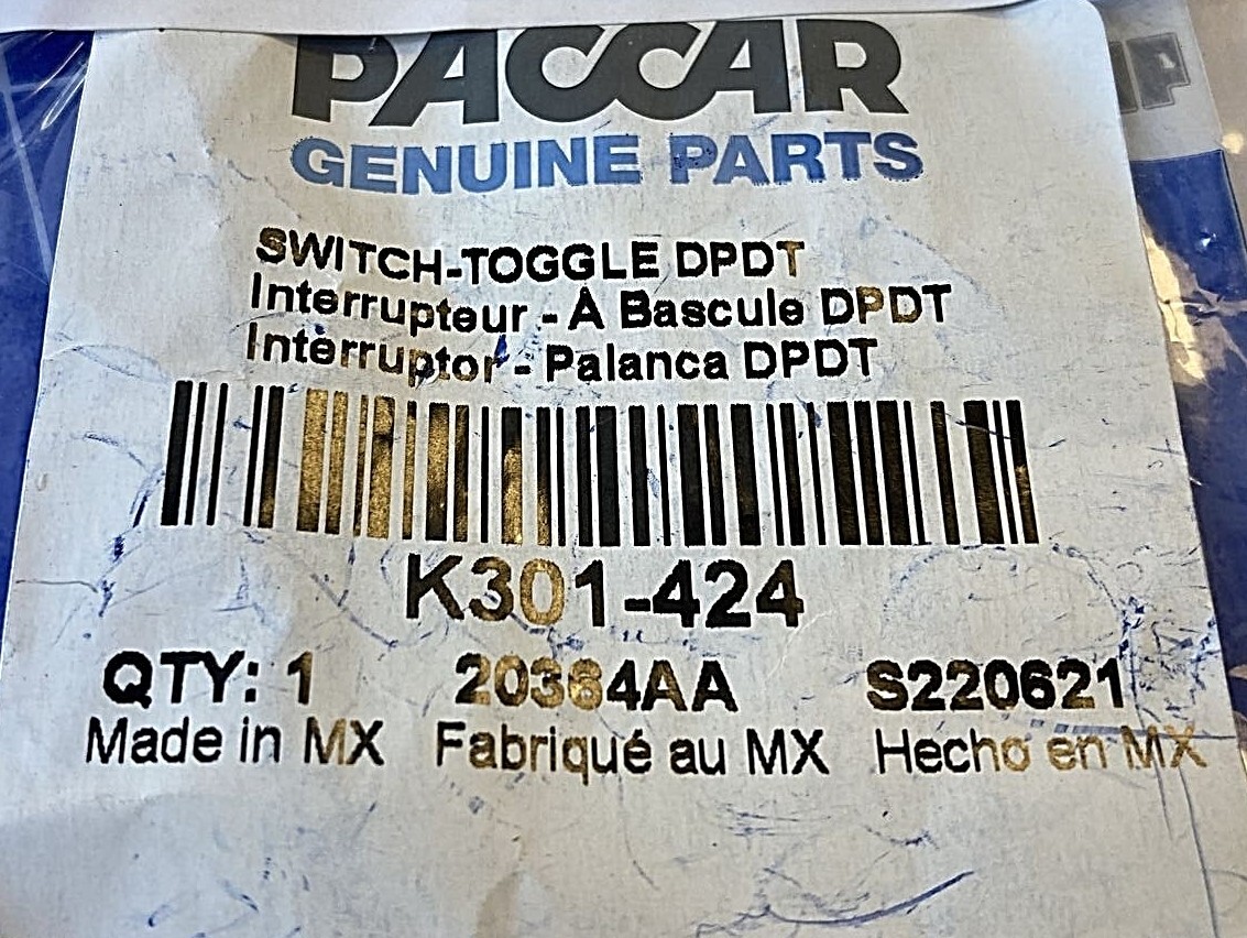 ~NEW GENUINE OEM PACCAR KENWORTH JAKE BRAKE TOGGLE SWITCH ~~ K301-424