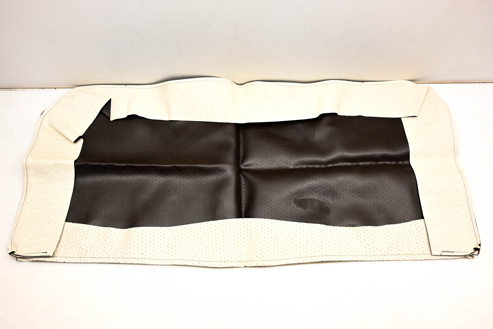 Mack 4103-5000739562, 5000739562 Renault Seat Cover NOS