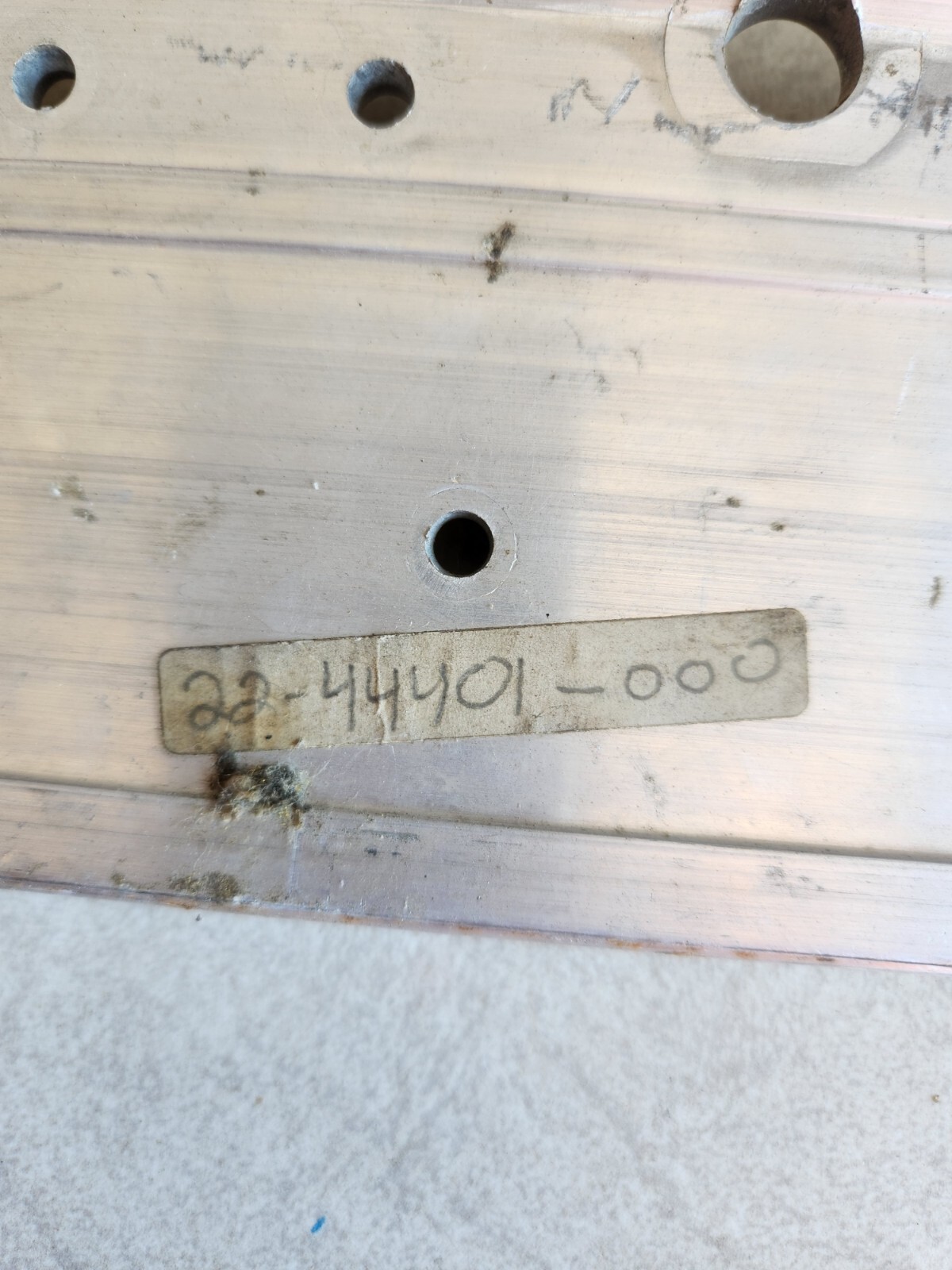 Freightliner 22-44401-000 Support, Side, Deck Plank 2 Tread