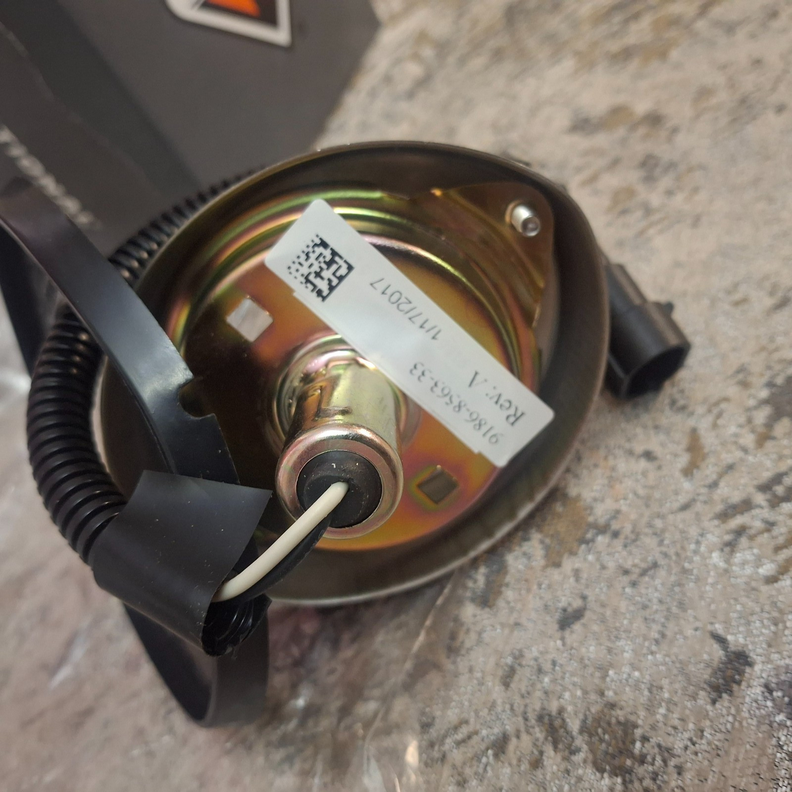 Genuine International Truck 3873333C1 Light Exterior Clear Lens SST 9186-8563-33