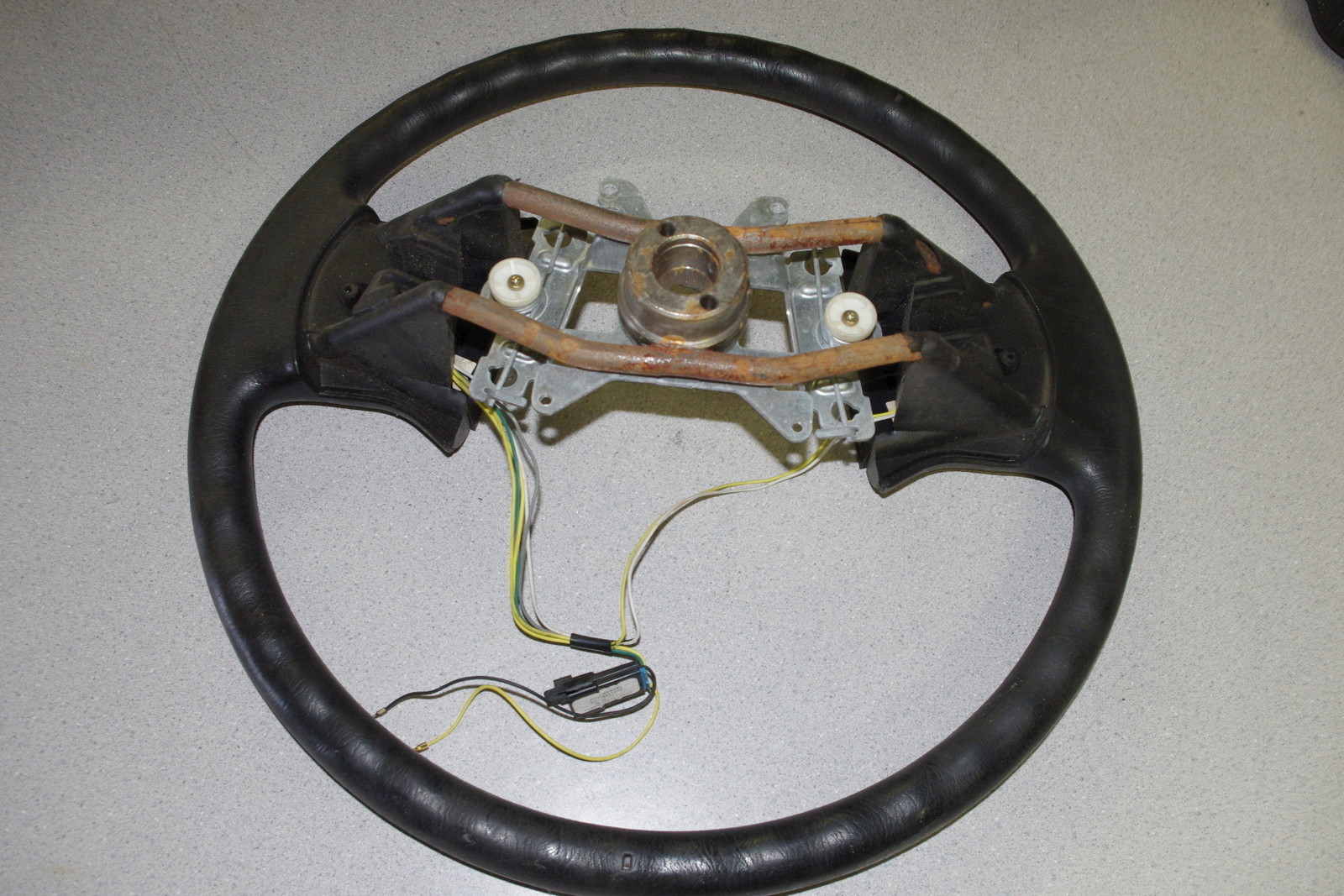 Semi Truck Steering Wheel 13562 *FREE SHIPPING*