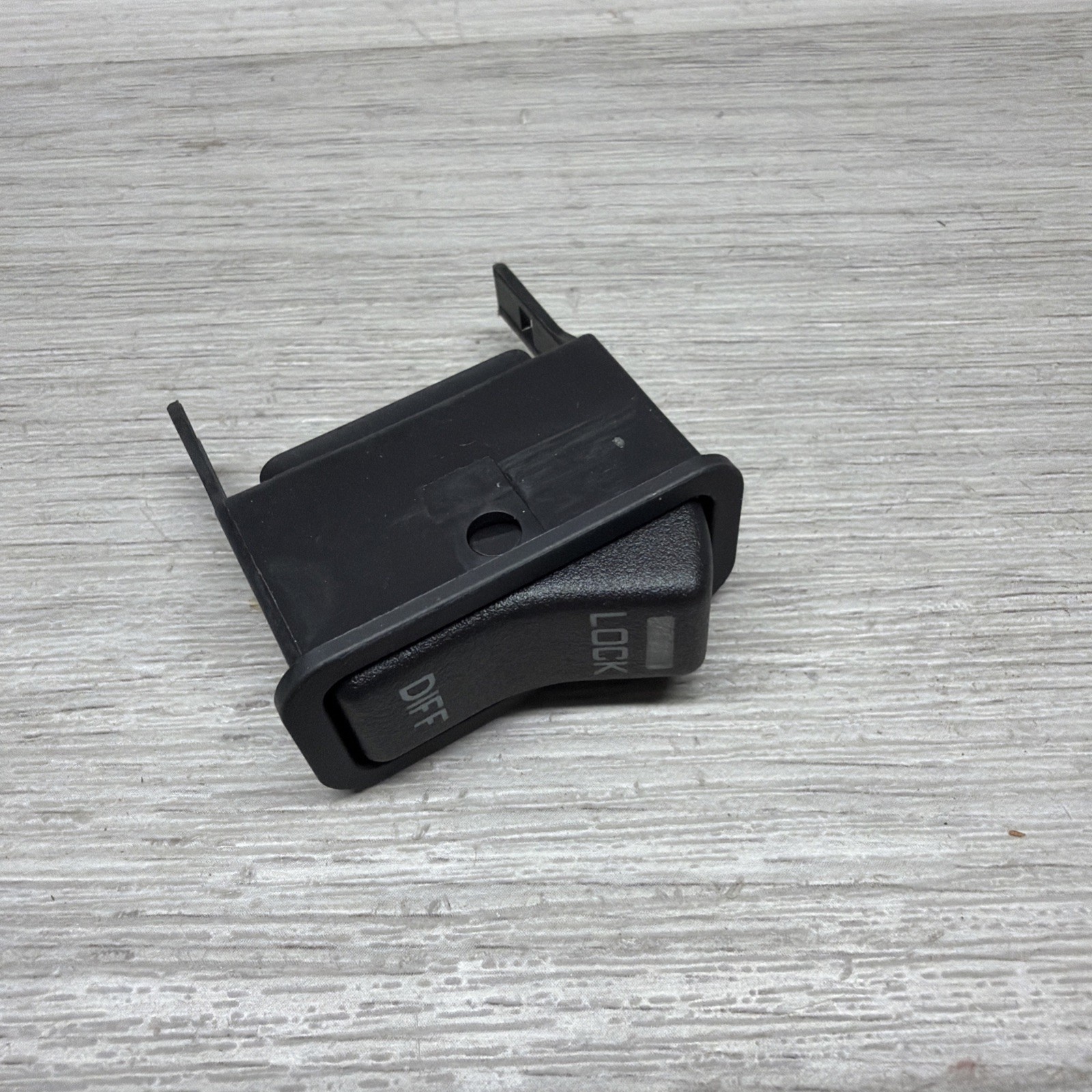 OEM International 3563074C1 Differential Lock Indicator Switch, New
