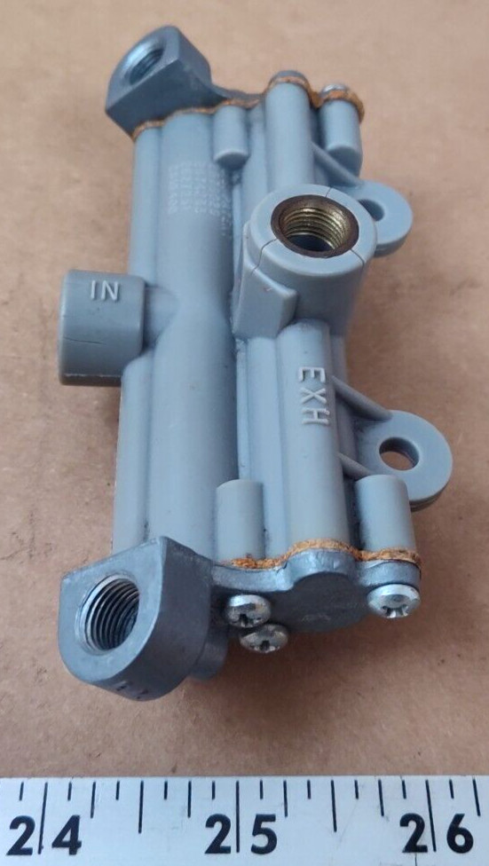 Windshield Wiper Motor Valve Assembly 25-559-211