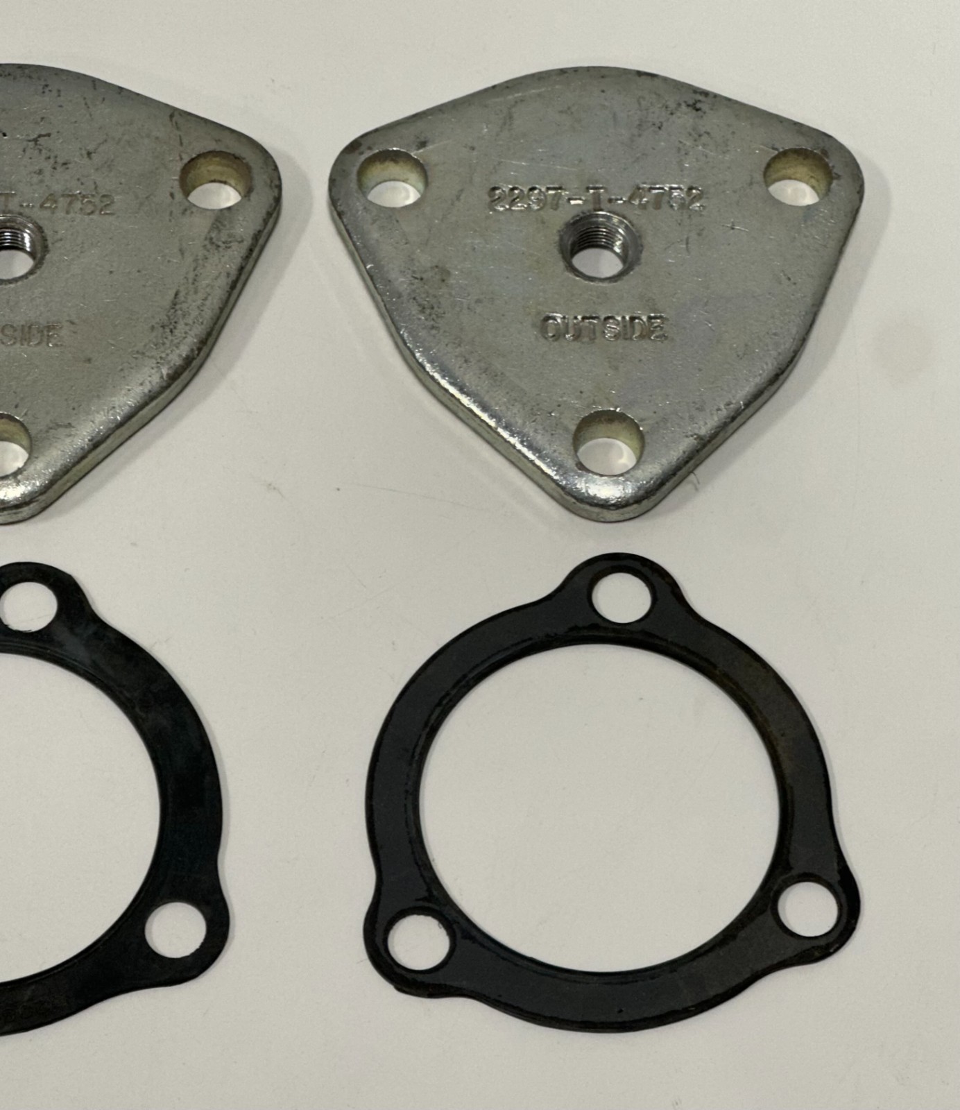 Lot Of 4, 2297-T-4752 Meritor Steering King Pin Set Cap w gaskets