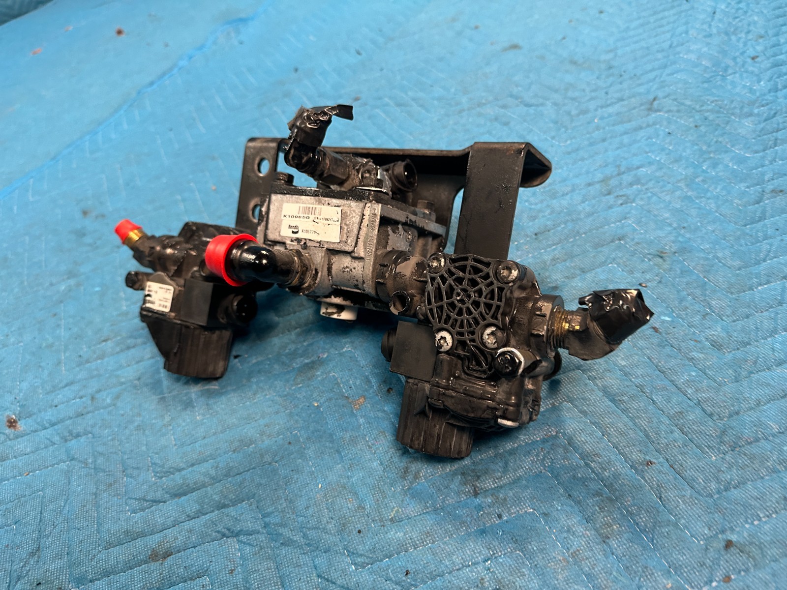 OEM Kenworth T680 Bendix Air Brake Relay Valve+2 M-40HF & Bracket 2022