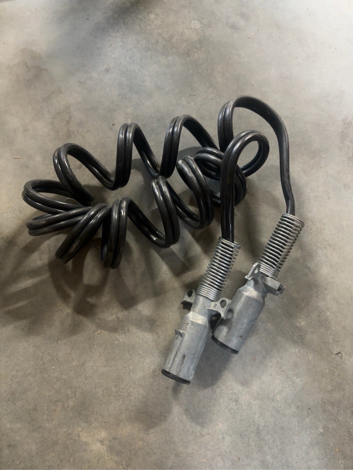 Dual Pole Coiled Liftgate Charging Cable Assembly 12–15’ Metal Plugs Working OEM