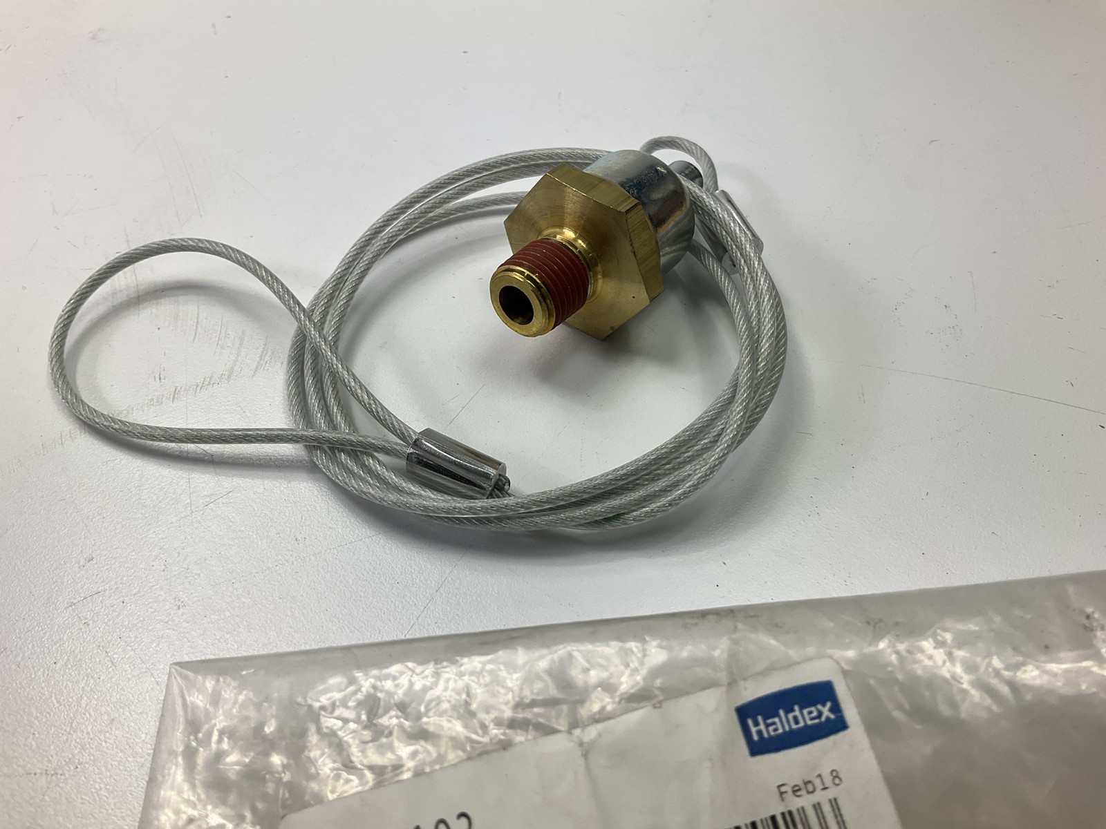 Haldex 12103 Manual Air Tank Pull Drain Valve, 1/4″ NPT, 36″ Pull Cable (3 Feet)