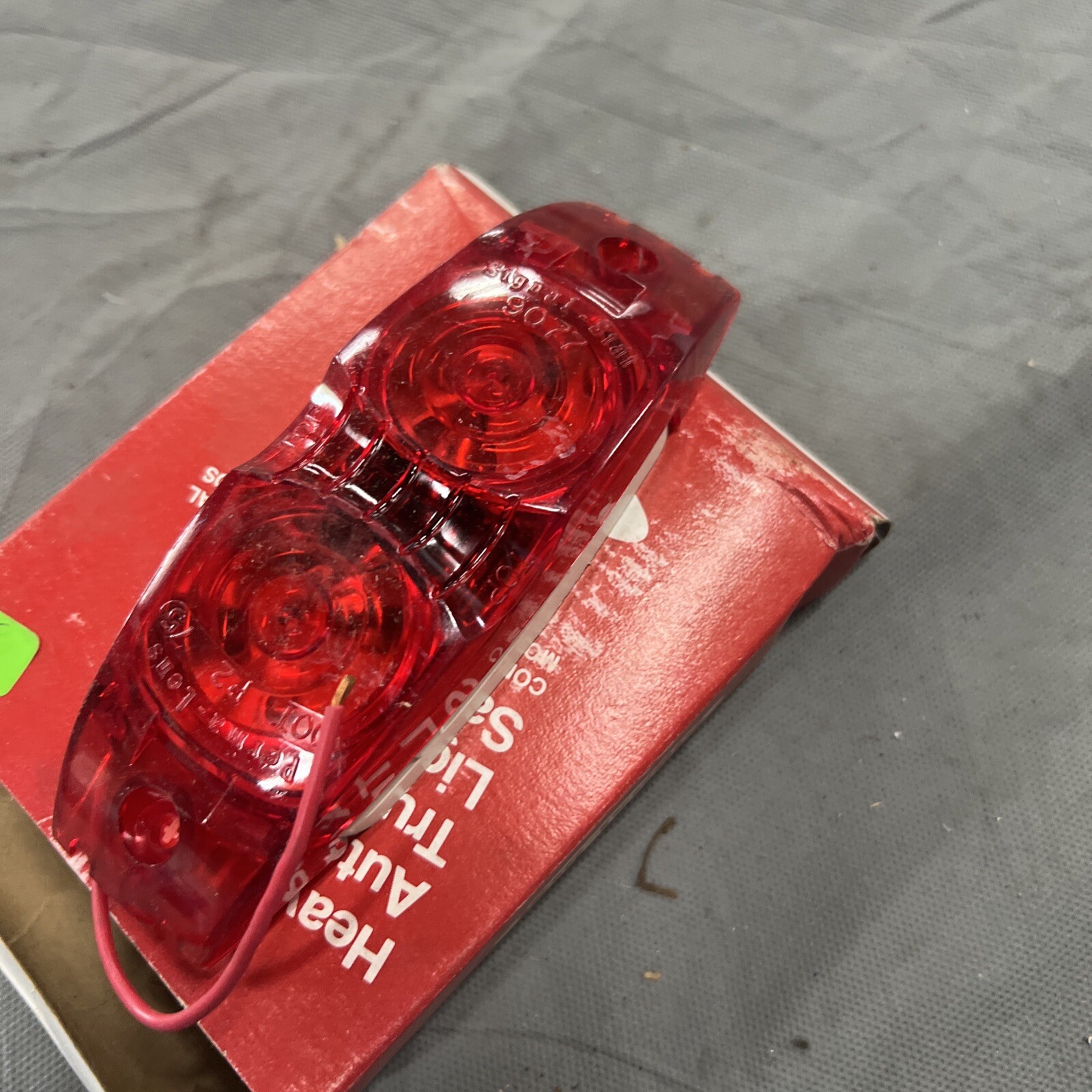 Truck Lite 1213 Signal Stat Marker Clearance Light Incandescent, Hardwired