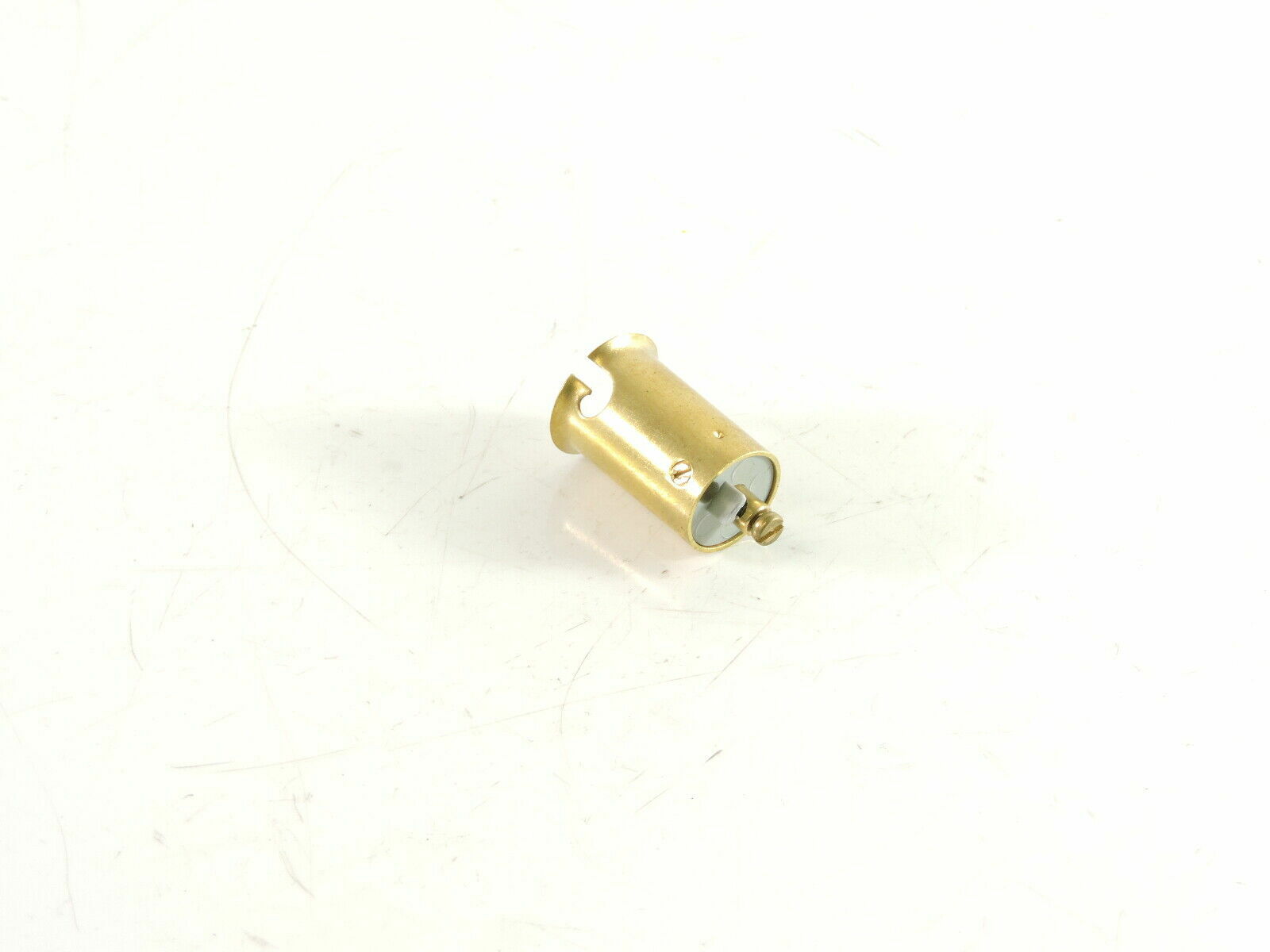 FITS TRUCKLITE TRUCK AND TRAILER BULB HOLDER TO FIT 50/ SERIES LAMP LR1553