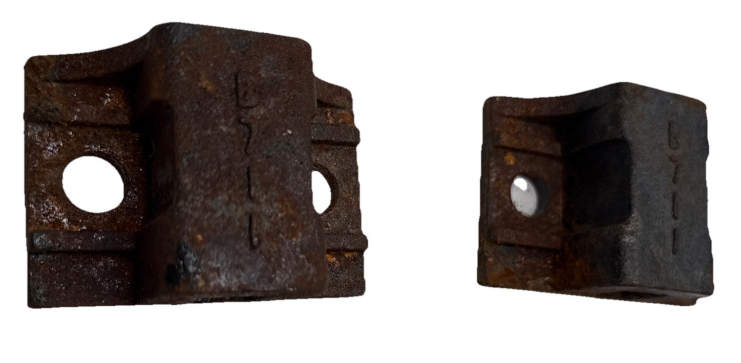 (Lot of 2) 711 BETTS Mud Flap Hanger BTS-B711 Rusty