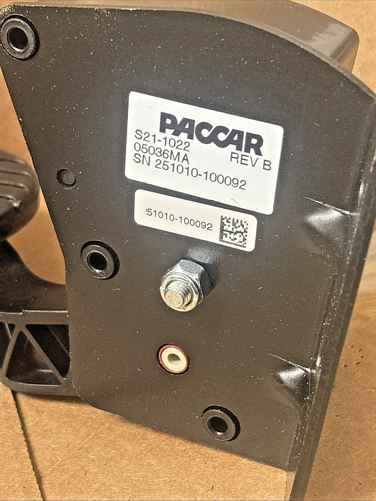 ~NEW GENUINE PACCAR OEM ELECTRIC THROTTLE ACCELERATION PEDAL ASSEMBLY ~ S21-1022