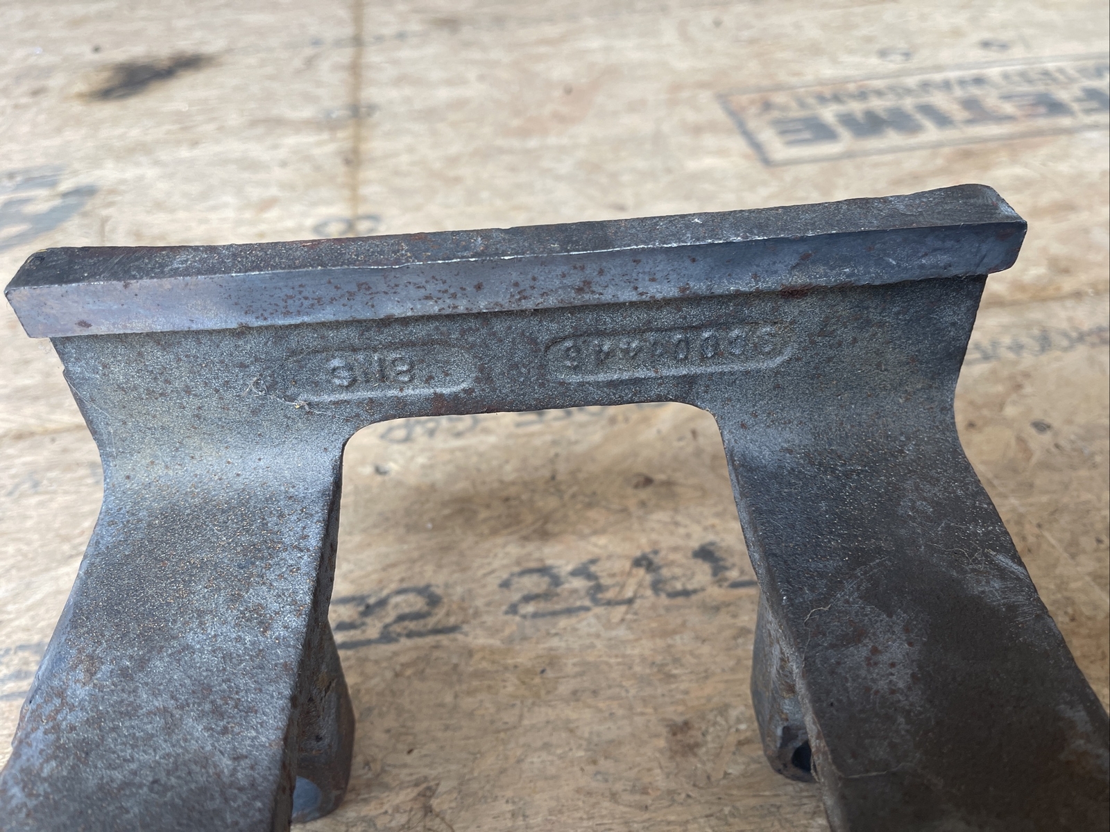 SAF-HOLLAND 90001552 – Axle Adapter – Machined, Lower