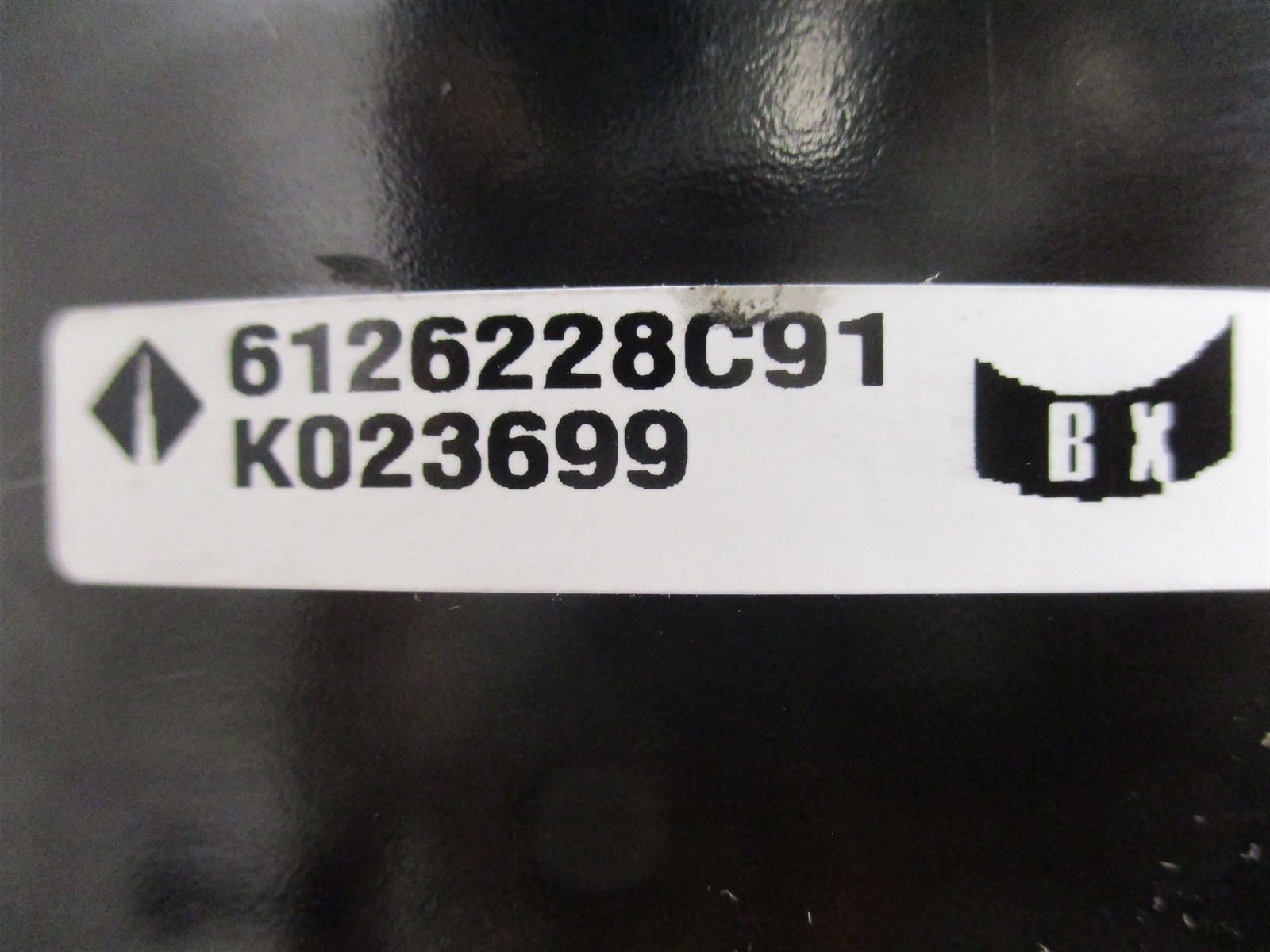 6126228C91 NEW OEM INTERNATIONAL 12V AD-IP AIR DRYER W/ BRACKETS GENUINE BENDIX