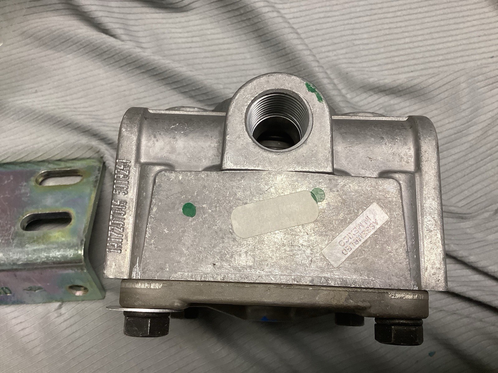 Volvo Truck Bendix 21103023 Relay Valve