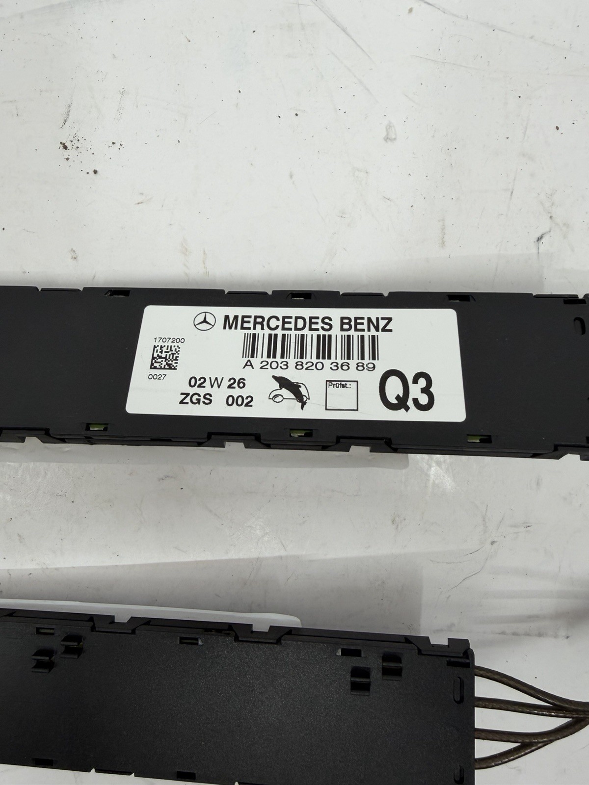 Mercedes Benz Electronic Control Module 1702000027 / 02W 26 ZGS 002