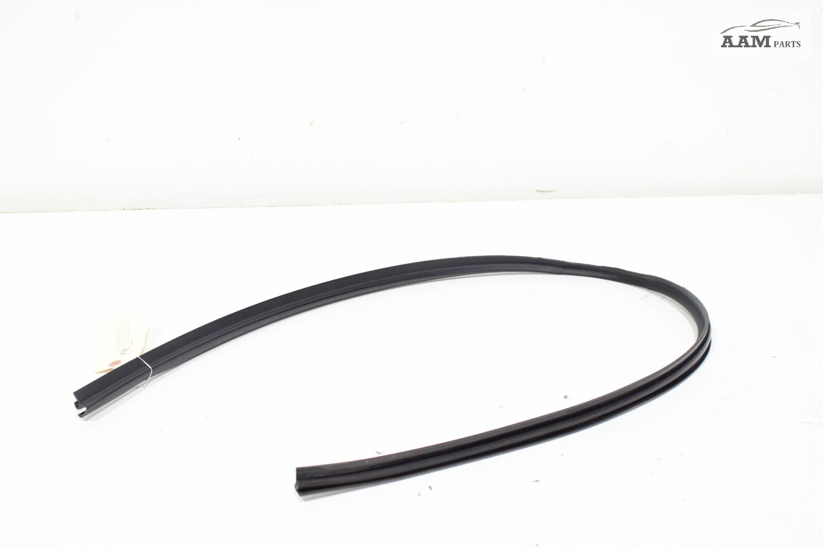 2018-24 FREIGHTLINER CASCADIA FRONT RIGHT PASSENGER SIDE WEATHERSTRIP SEAL OEM