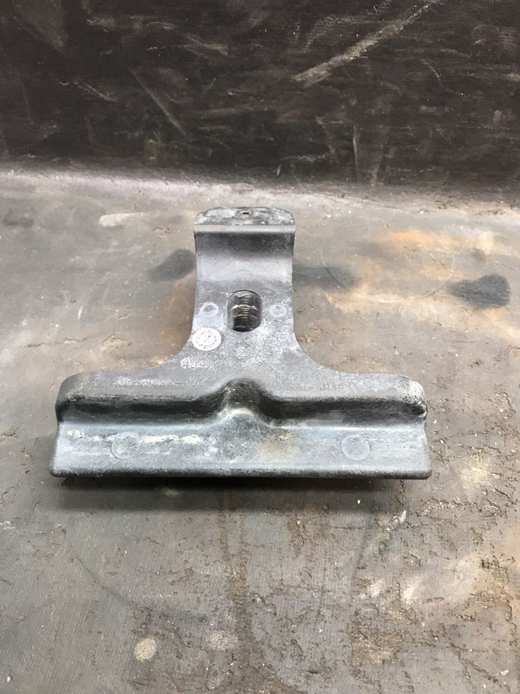 Freightliner CENTURY CLASS Battery Hold Down Clamp Part#: 06-21522-000