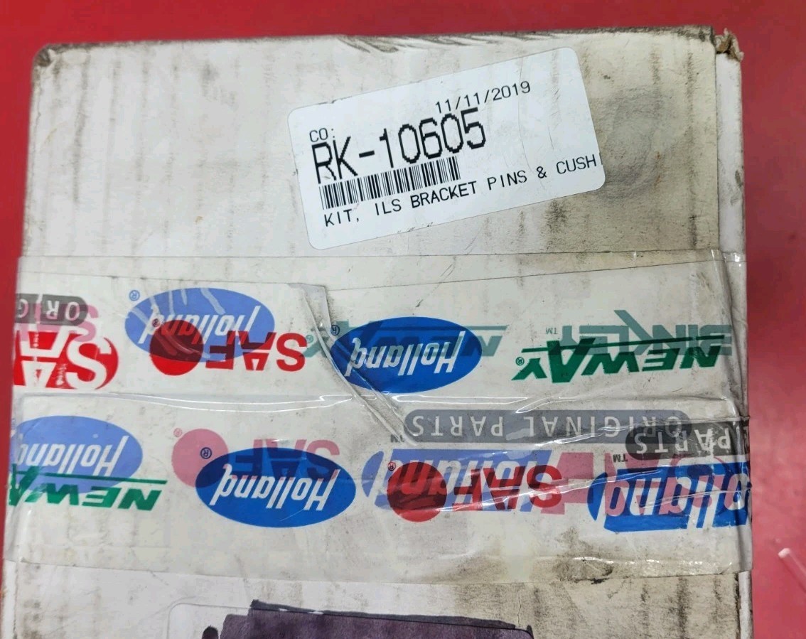 HLD RK10605 GENUINE SAF HOLLAND KIT-BRACKET PIN & CUSHION NOS