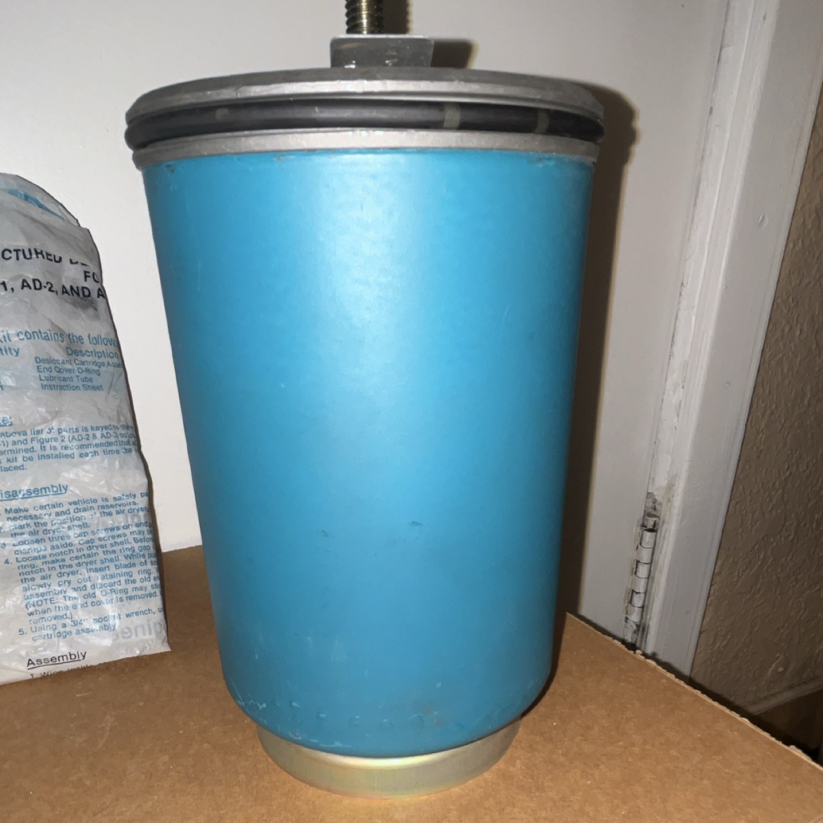 Bendix Heavy Vehicle Systems Group 101900 Reman Desiccant Cartridge.