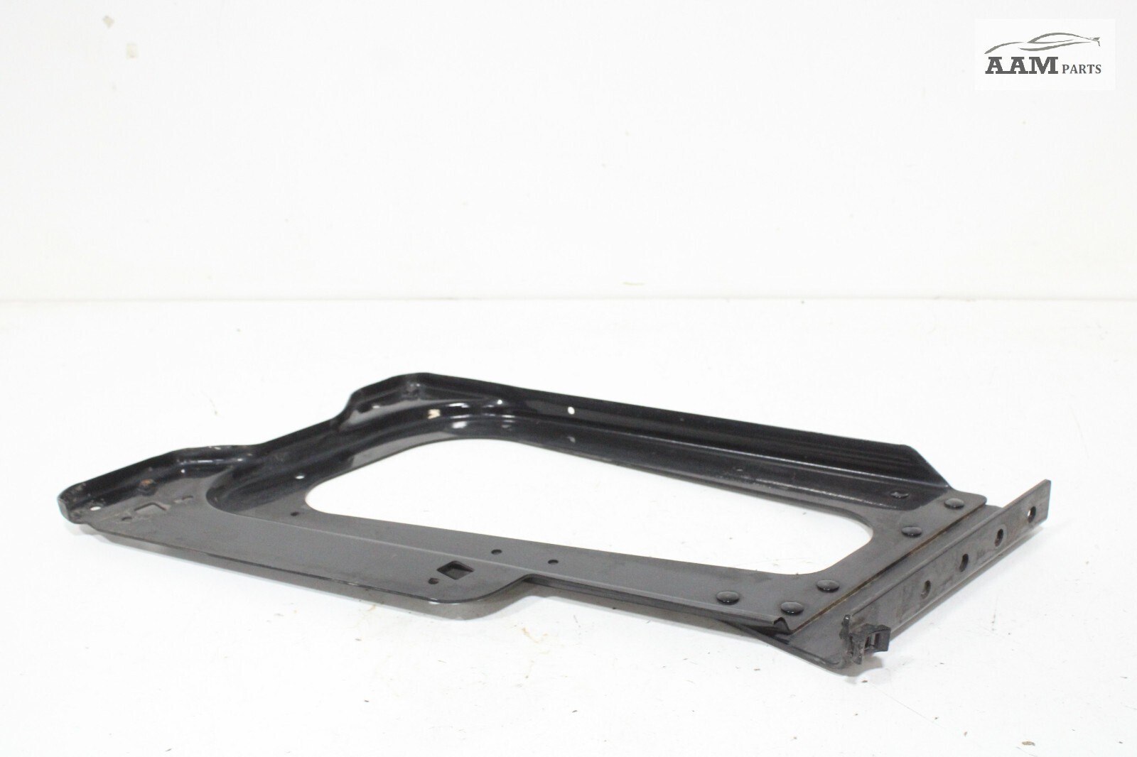2018-2024 VOLVO VNL 860 FRONT LEFT DRIVER SIDE SUPPORT BRACKET OEM