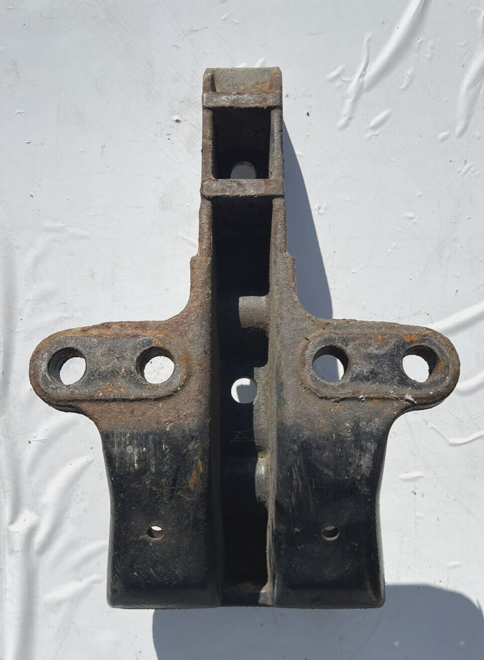 Freightliner Cascadia Cab Mount Support Bracket OEM