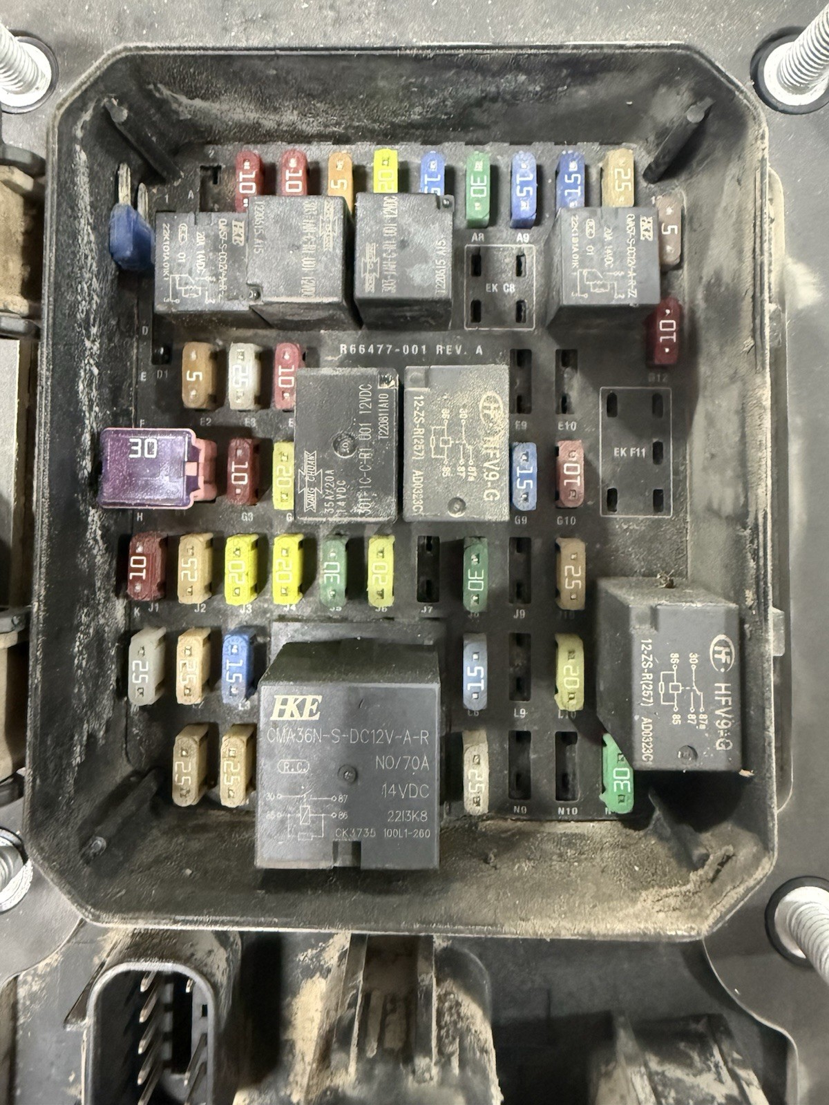 Peterbilt/Kenworth PDC Fuse Box Paccar Part #P27-1297-0101