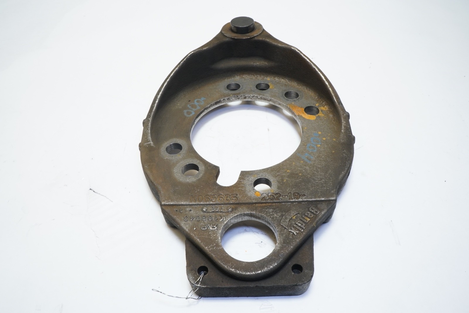 Used Bendix Cast Iron Brake Spider – P/N 821663 / BW K108043 252-19 Ships FREE