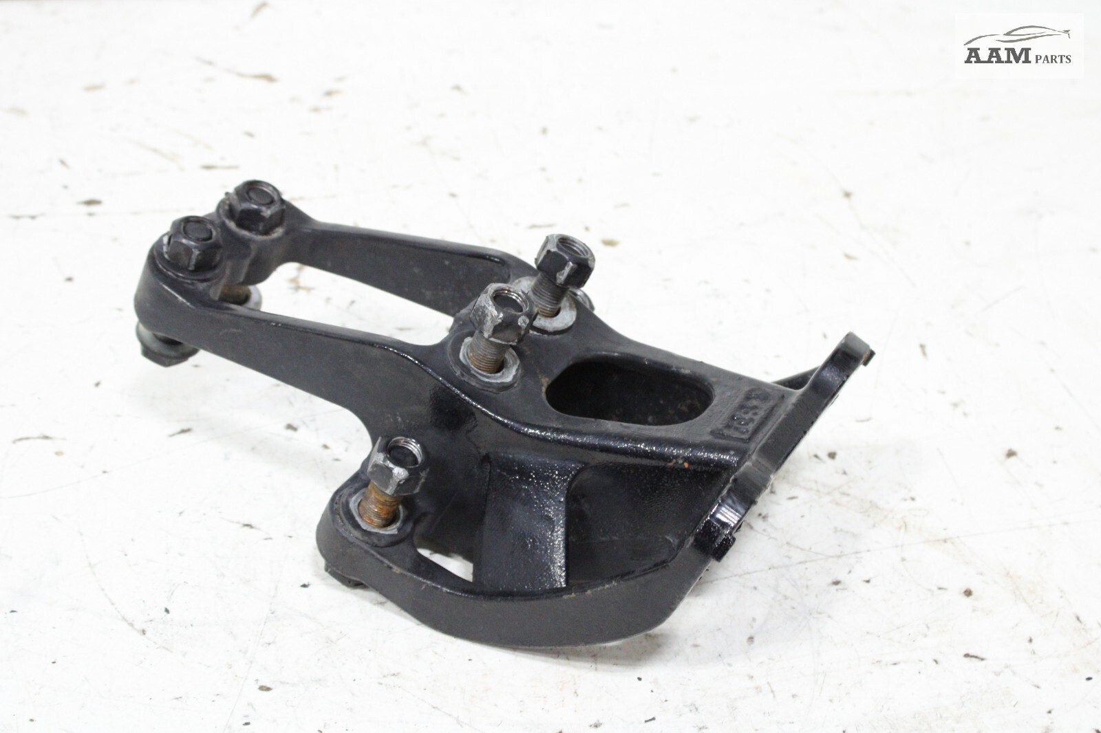 2018-24 FREIGHTLINER CASCADIA FRONT RIGHT CAB MOUNT BRACKET R18-67961-000 OEM