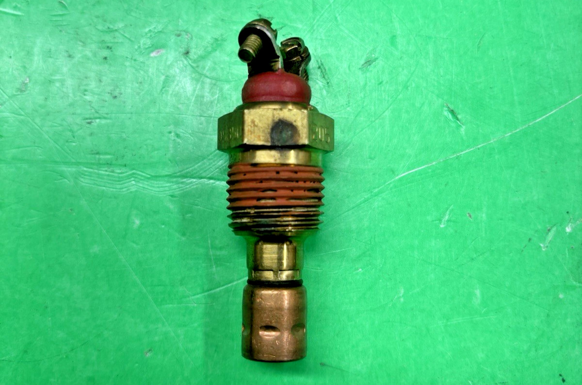 NOS BLUE BIRD 1467265 ALARMSTAT TEMPERATURE SENDER FOR BB FAN🚌FREE SHIPPING🚌