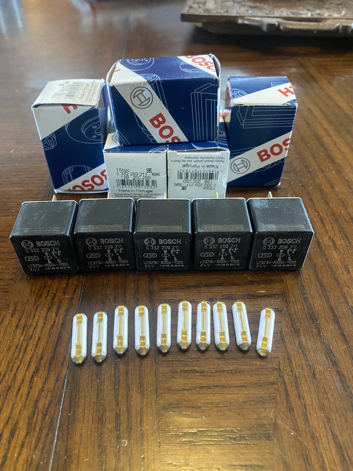 Fuses And Relays NEW BENZ Bosch 24v Relay OM352 flu419 SEE Tractor Unimog 8 Amp