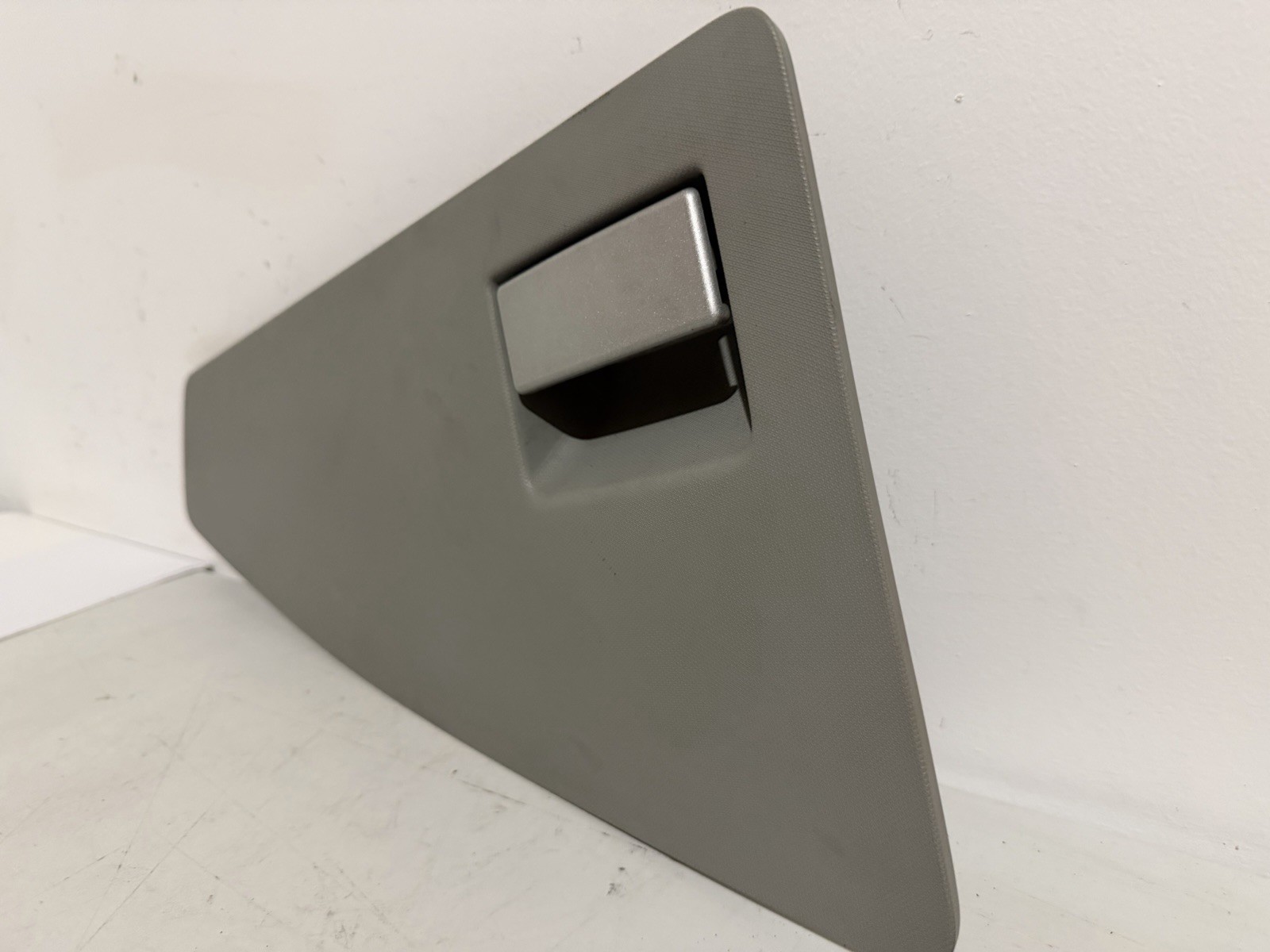 KENWORTH T680 FRONT LEFT UPPER STORAGE CABINET DOOR COVER GRAY OEM S60-1331-000