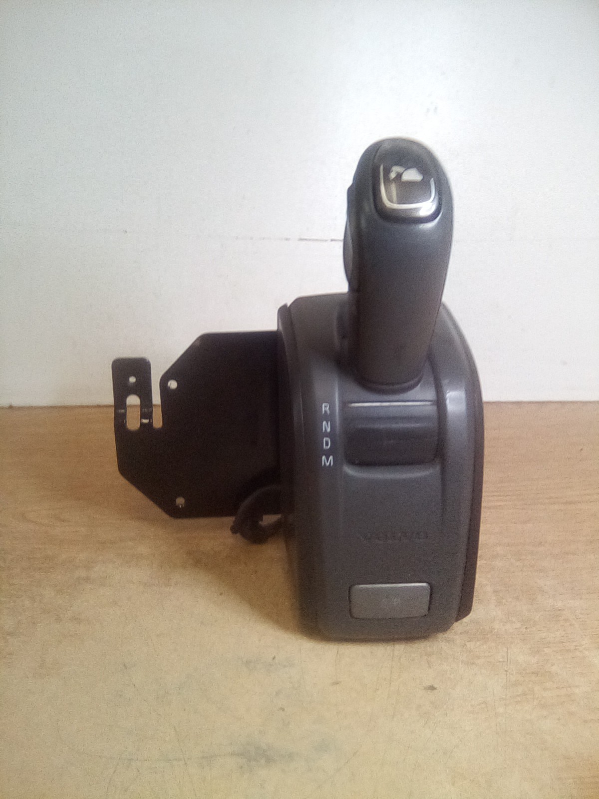 Volvo VNL 22583043 Shift Control Lever Assembly “READ DESCRIPTION”