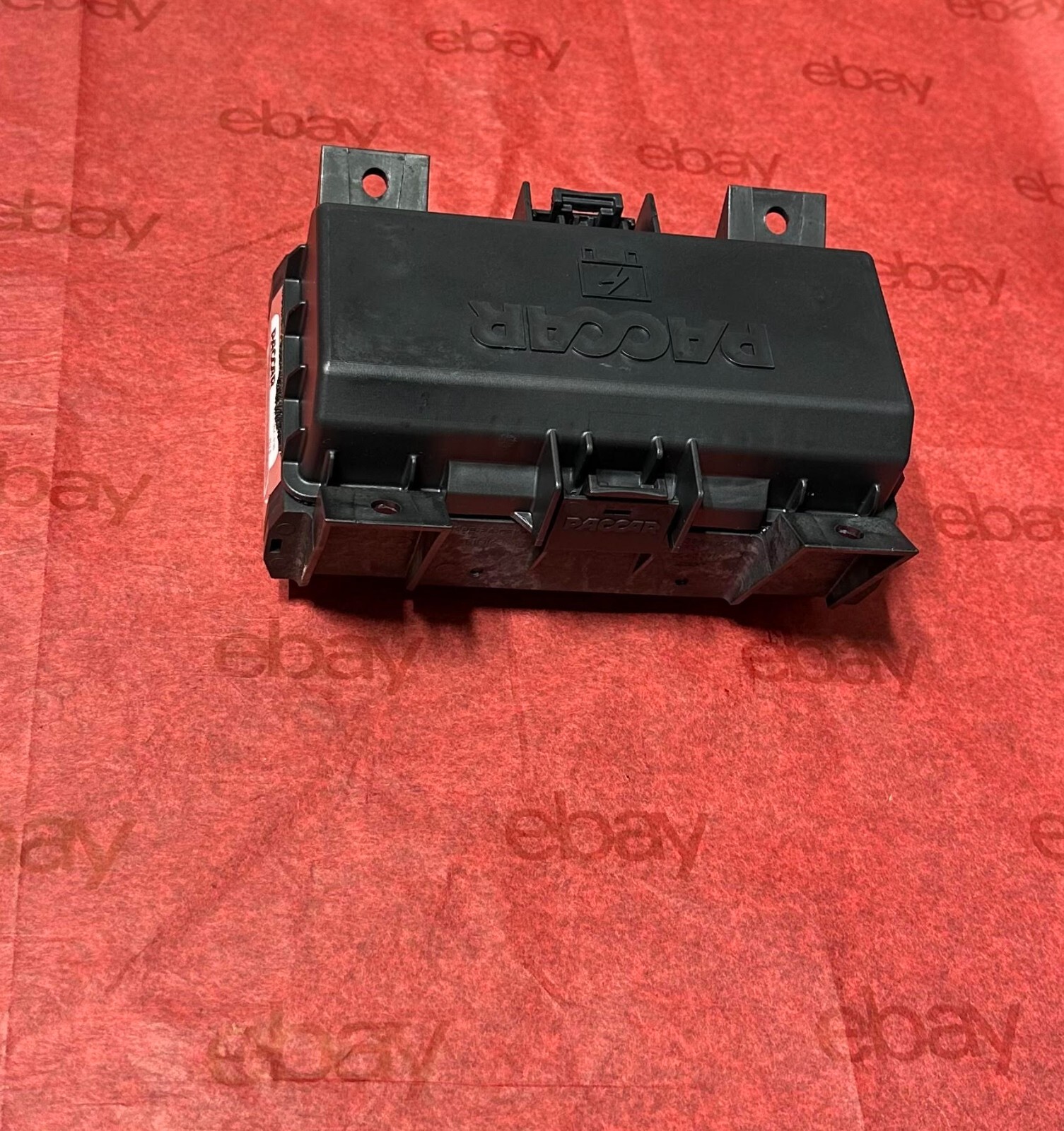 P27-1224-0120 Genuine Paccar Sleeper Fuse Assembly OEM – New