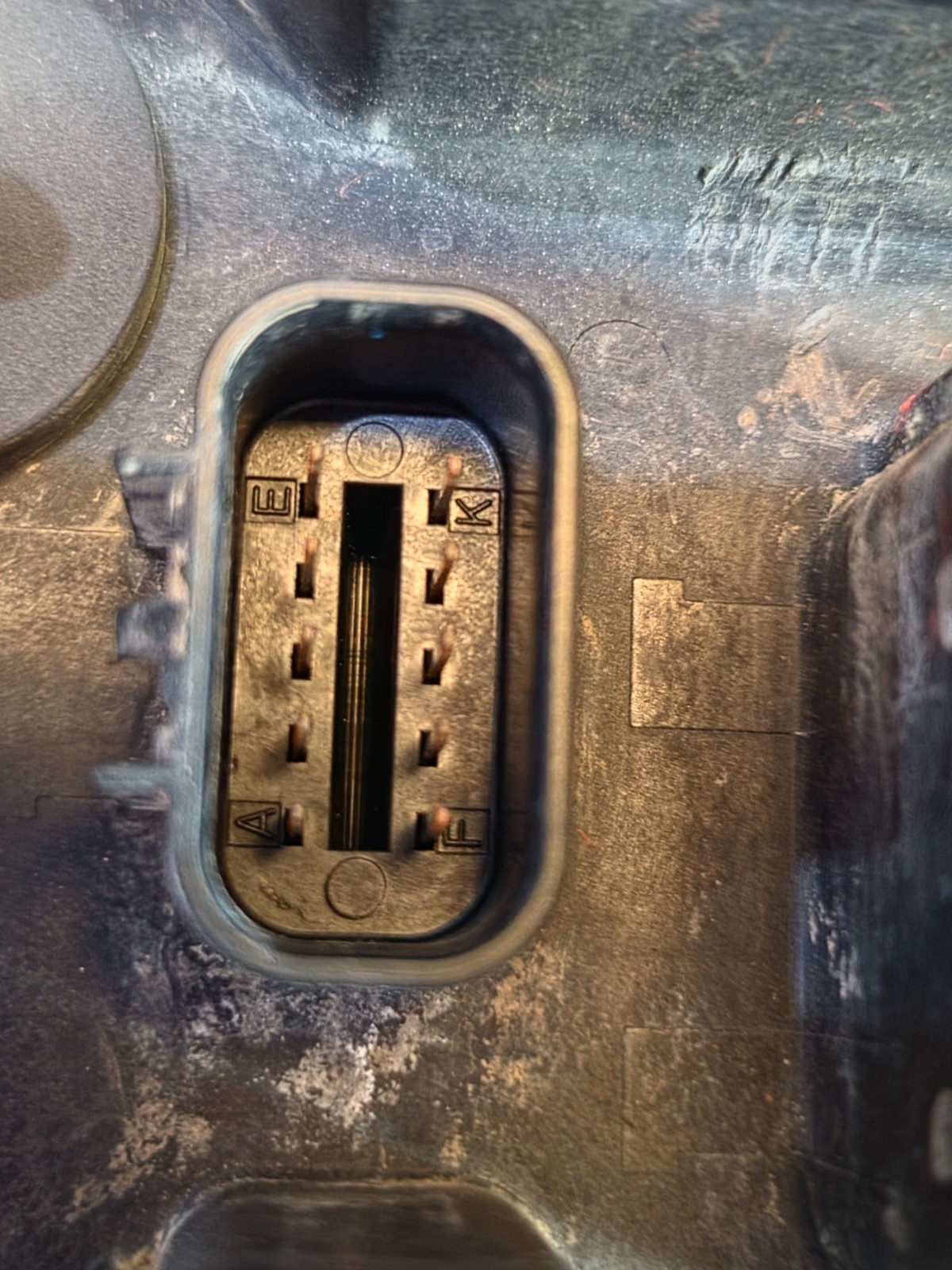 Kenworth T680 PACCAR Fuse Box P27-1147-0200 S53-1293-11E Cab PDC OEM