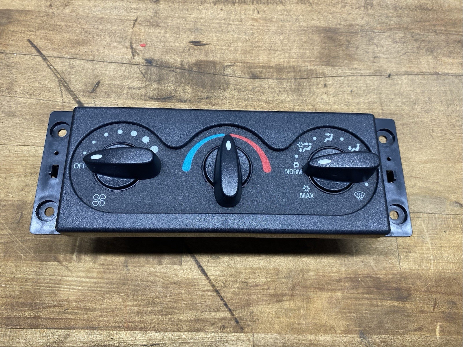 International Prostar 3827580C1 Temperature Control HVAC AC/Heat NOS
